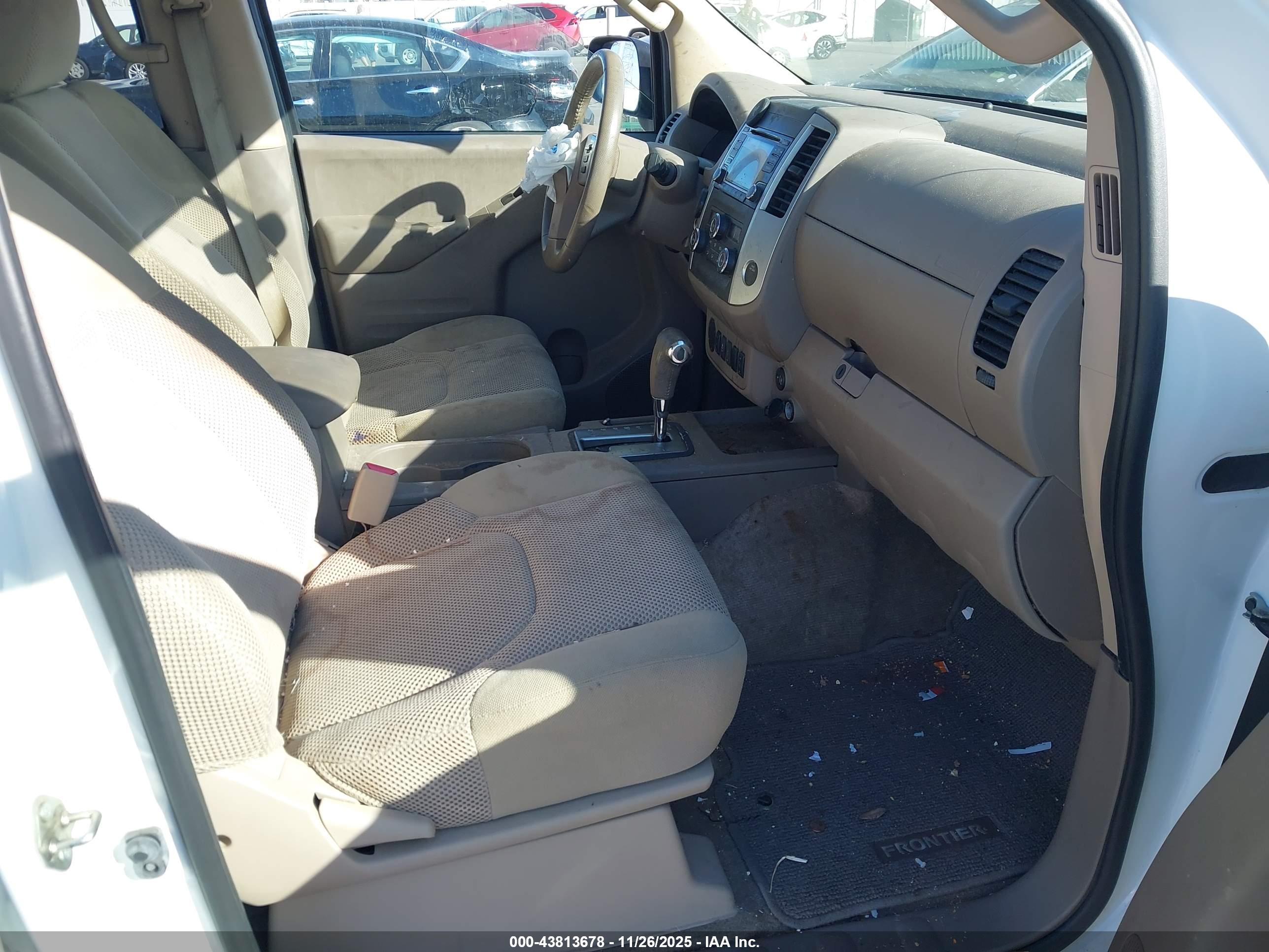NISSAN FRONTIER image 5