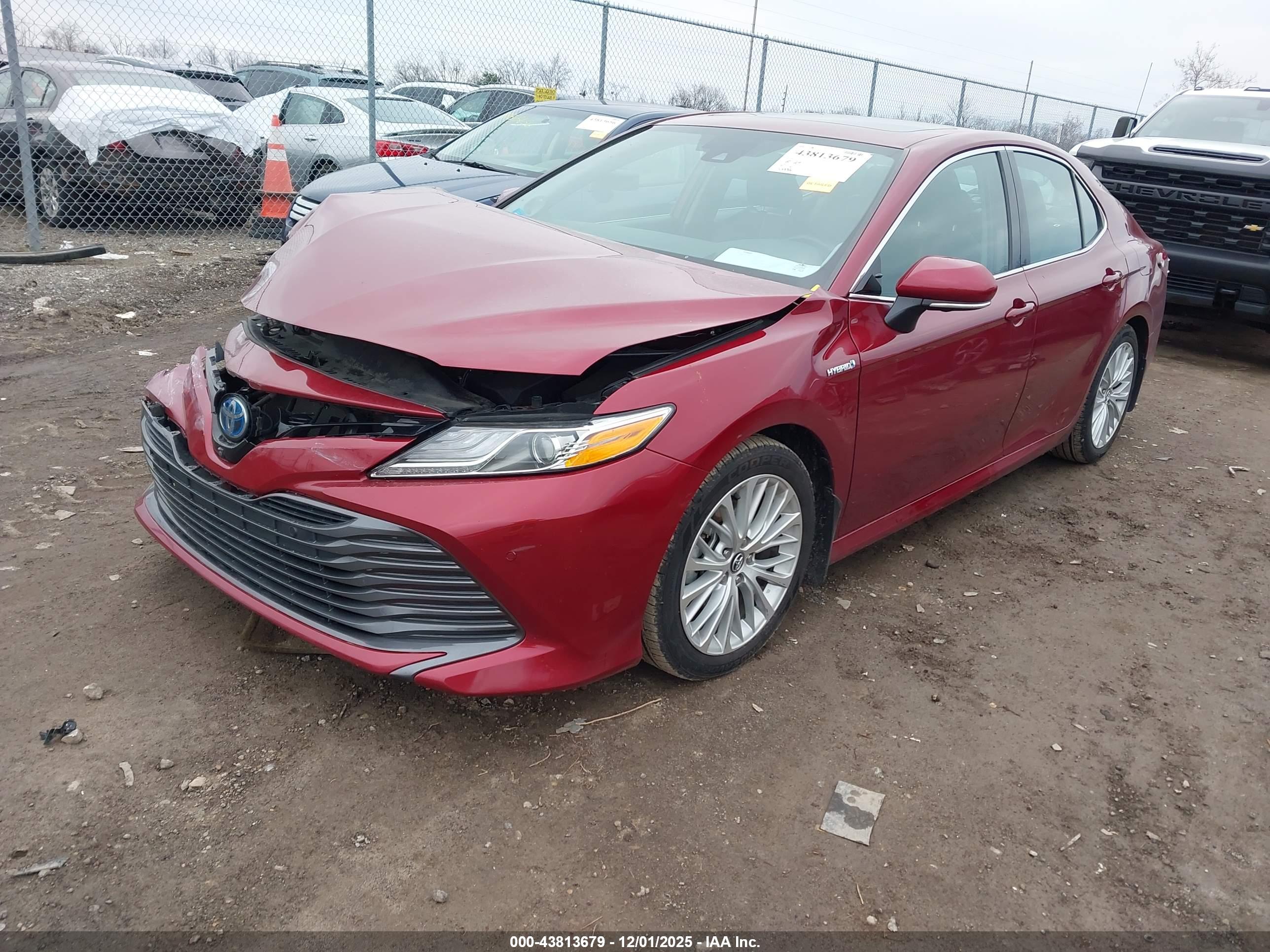 TOYOTA CAMRY image 2