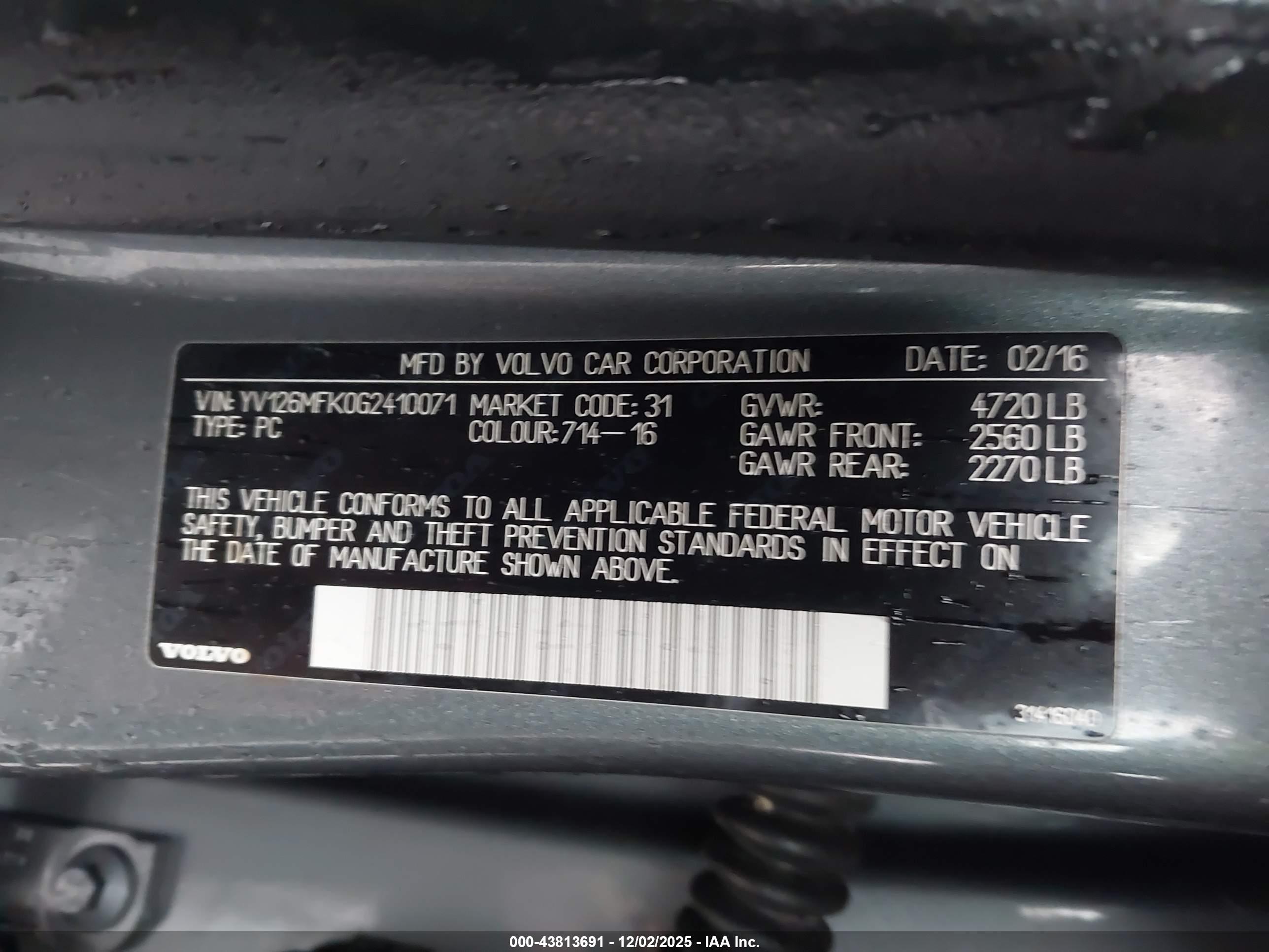 VOLVO S60 image 9