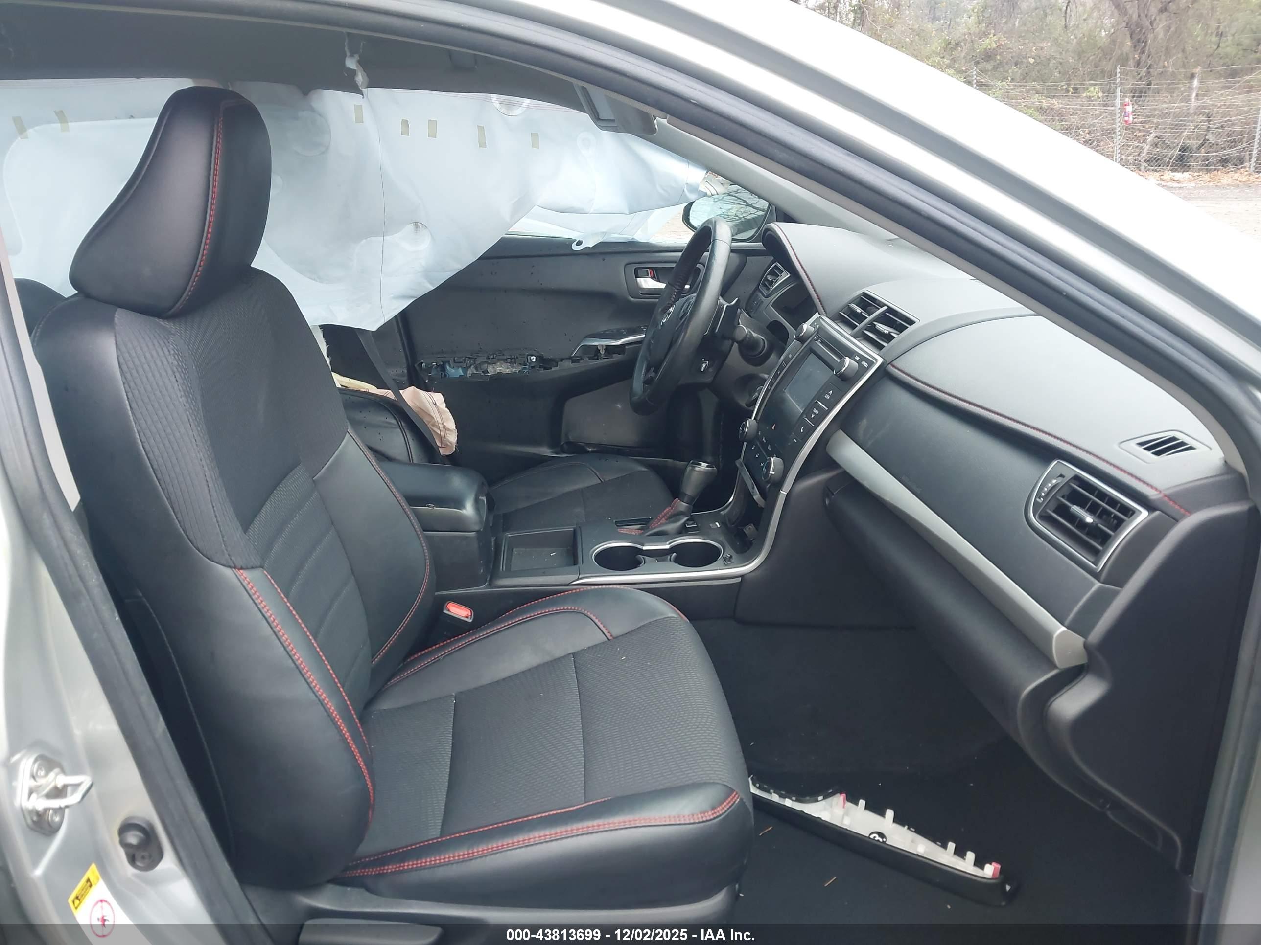 TOYOTA CAMRY image 5
