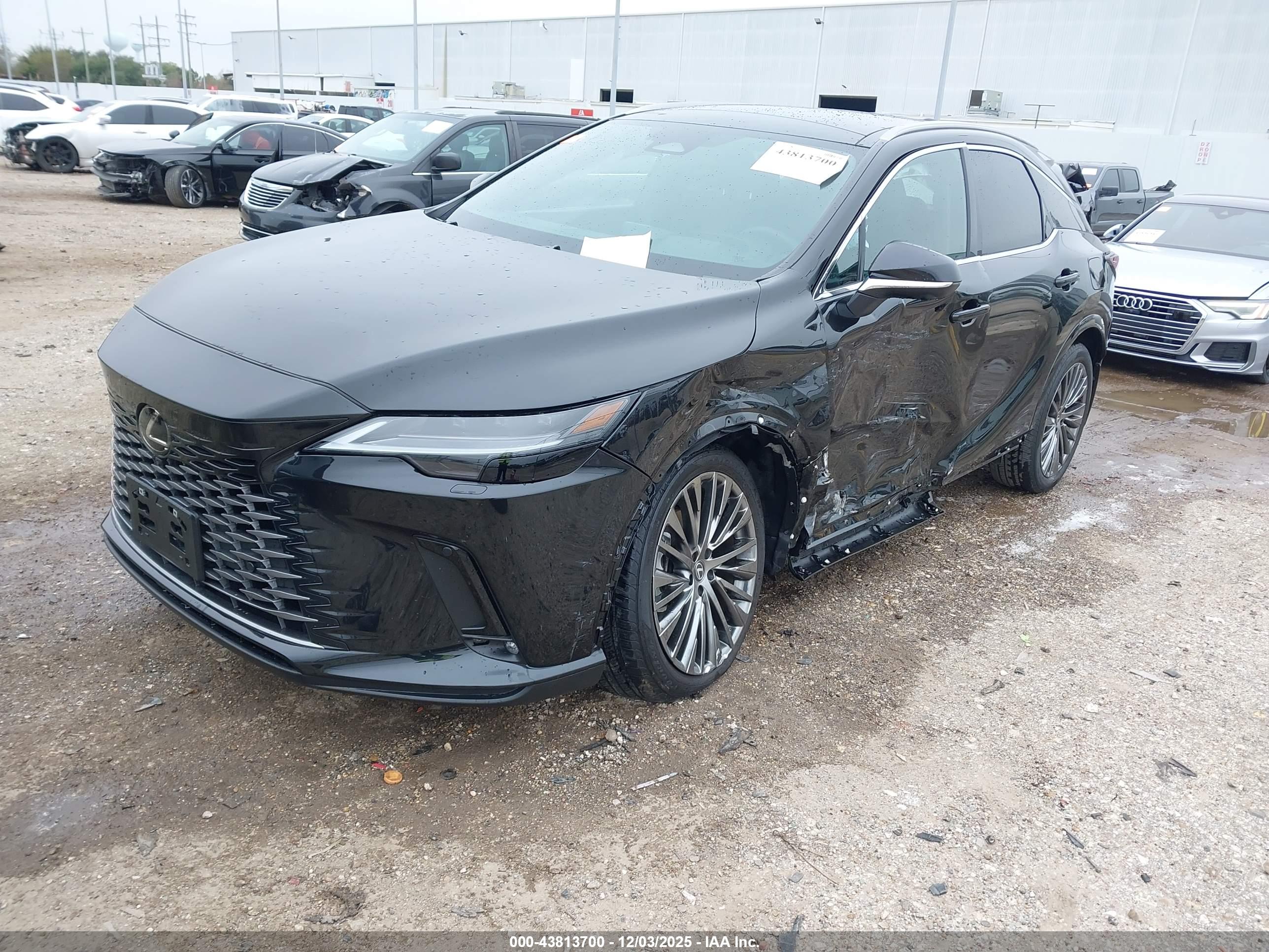 LEXUS RX image 2