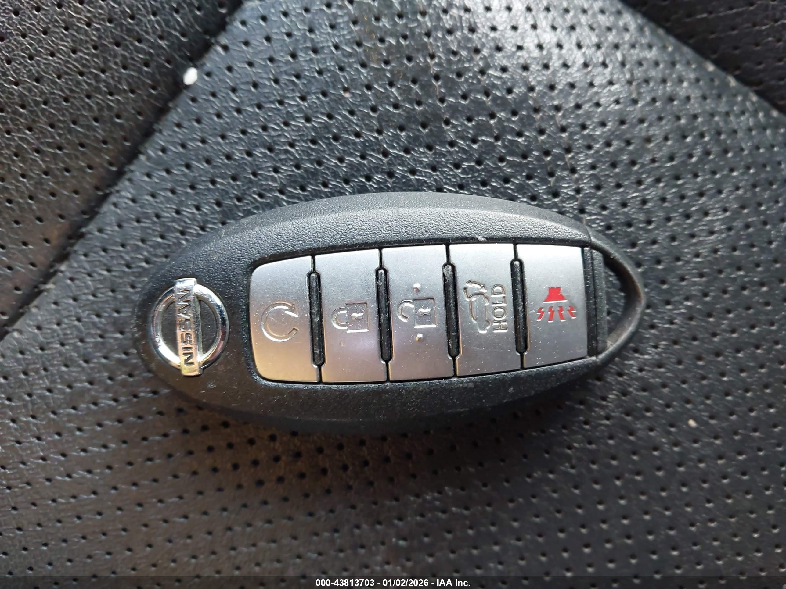 NISSAN ROGUE image 11