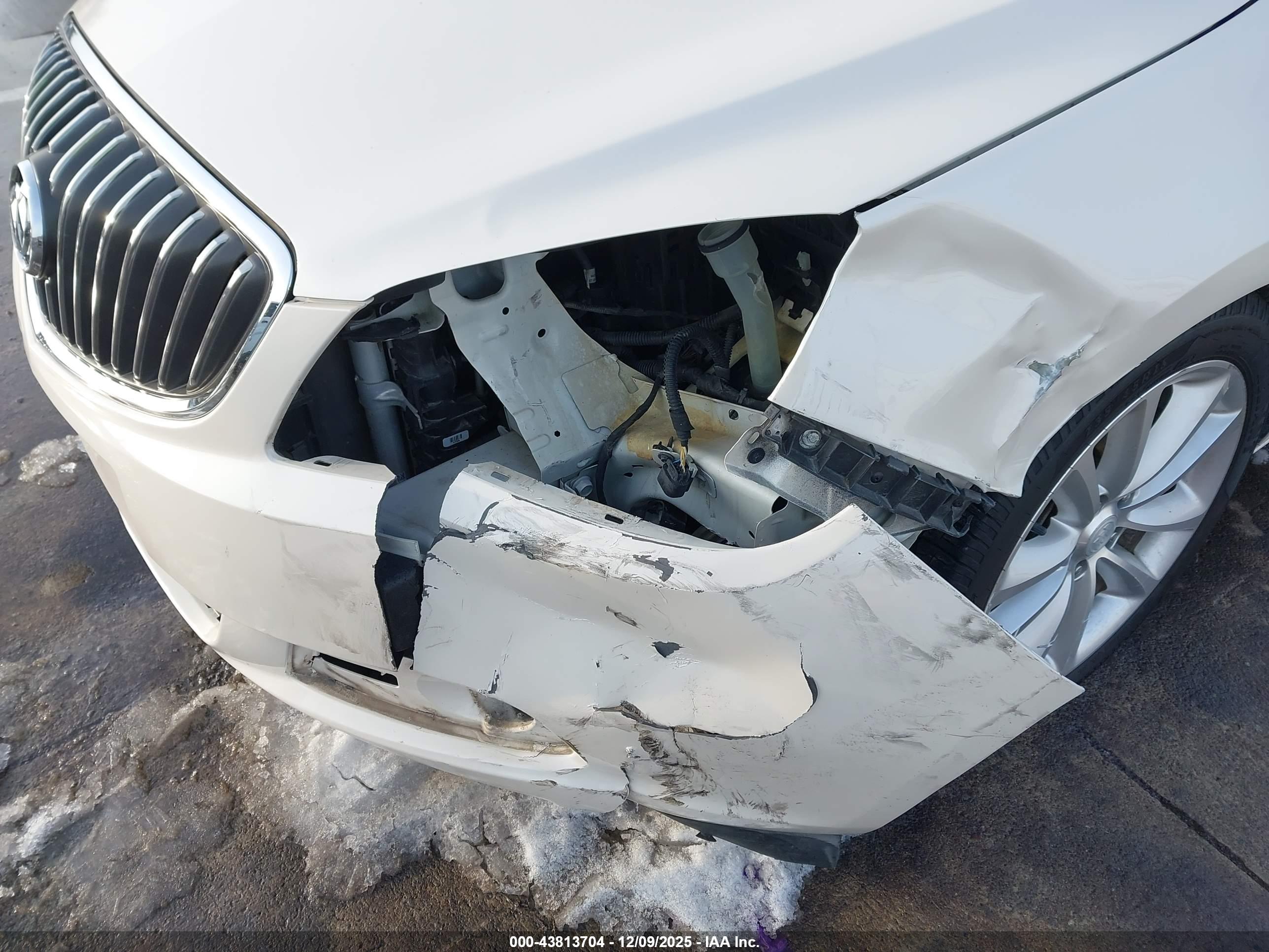 BUICK VERANO image 6