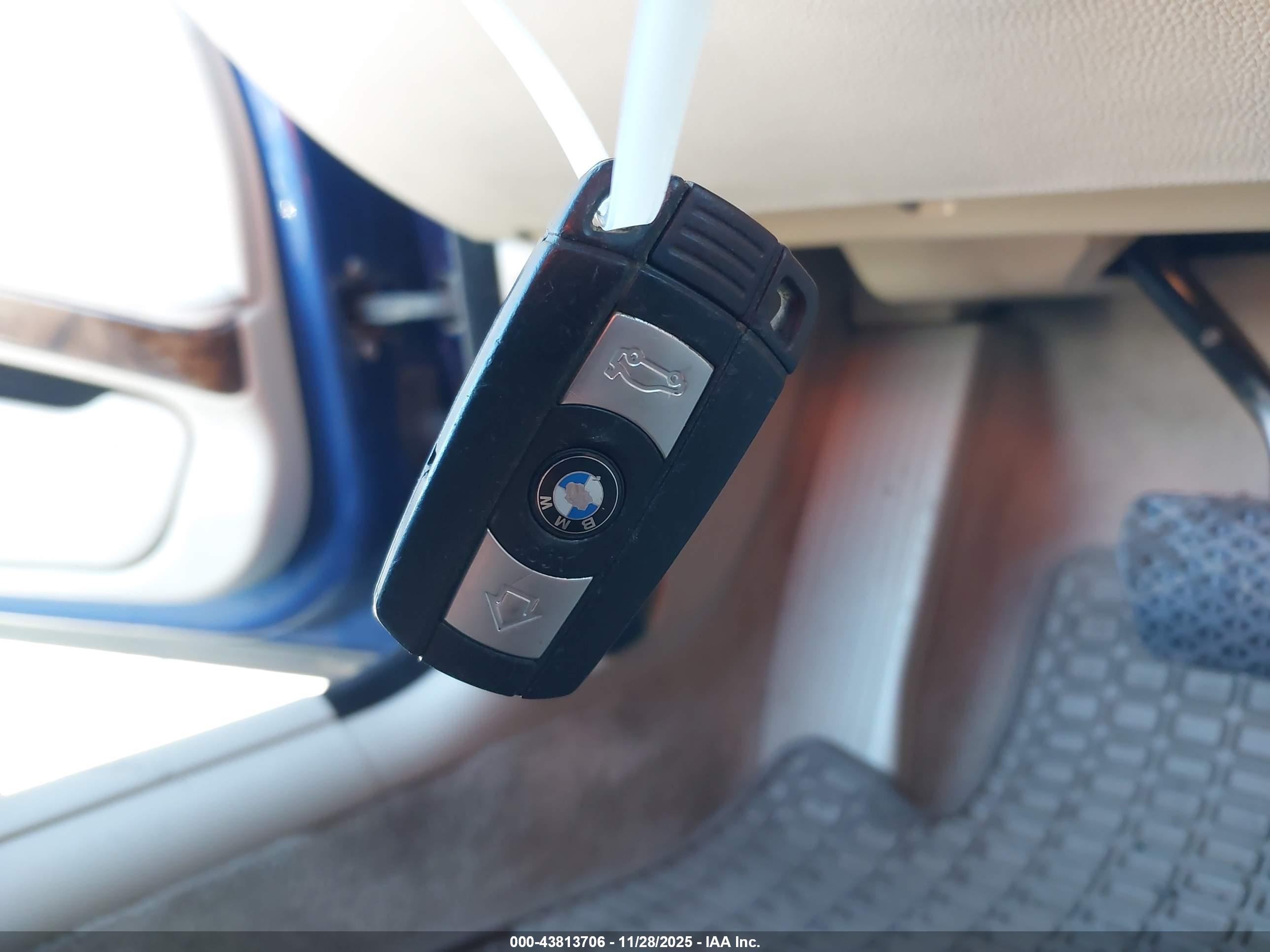 BMW 335I image 11