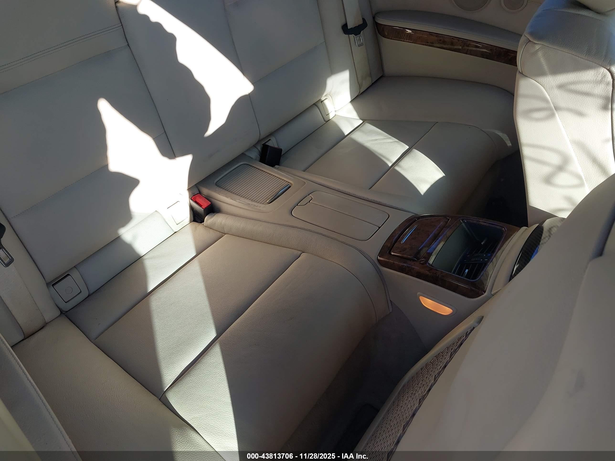 BMW 335I image 8