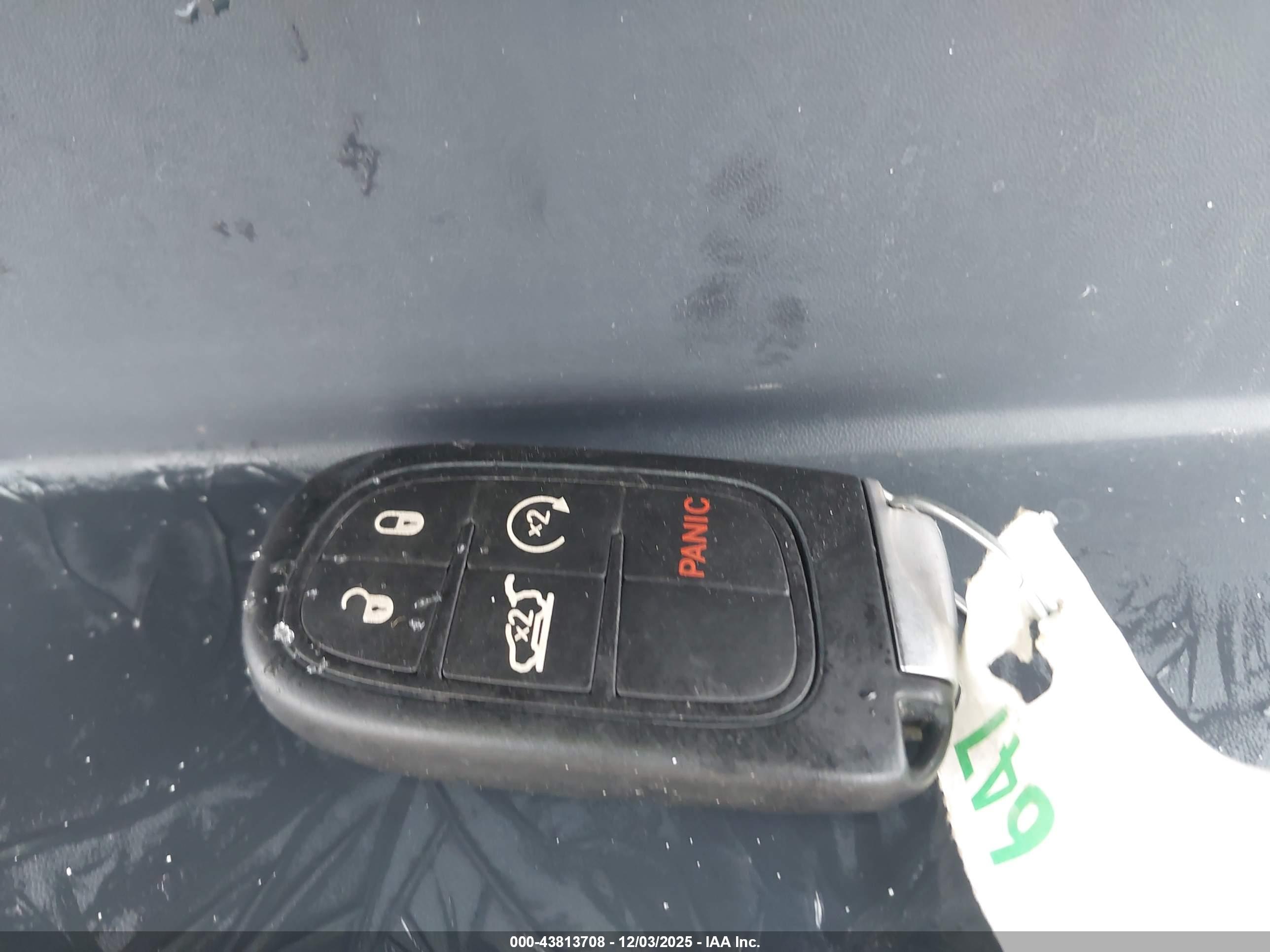JEEP CHEROKEE image 11
