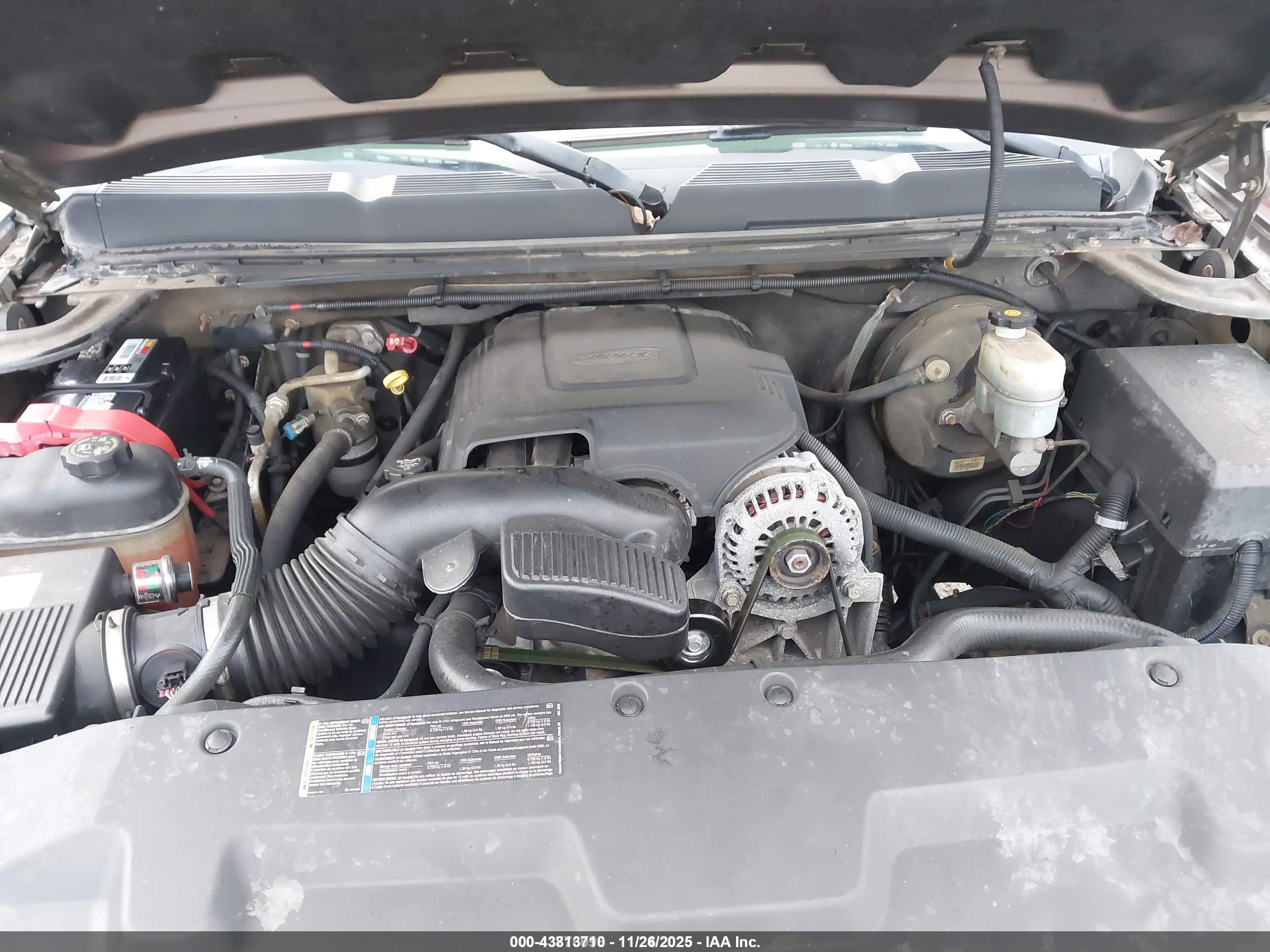 CHEVROLET SILVERADO image 10