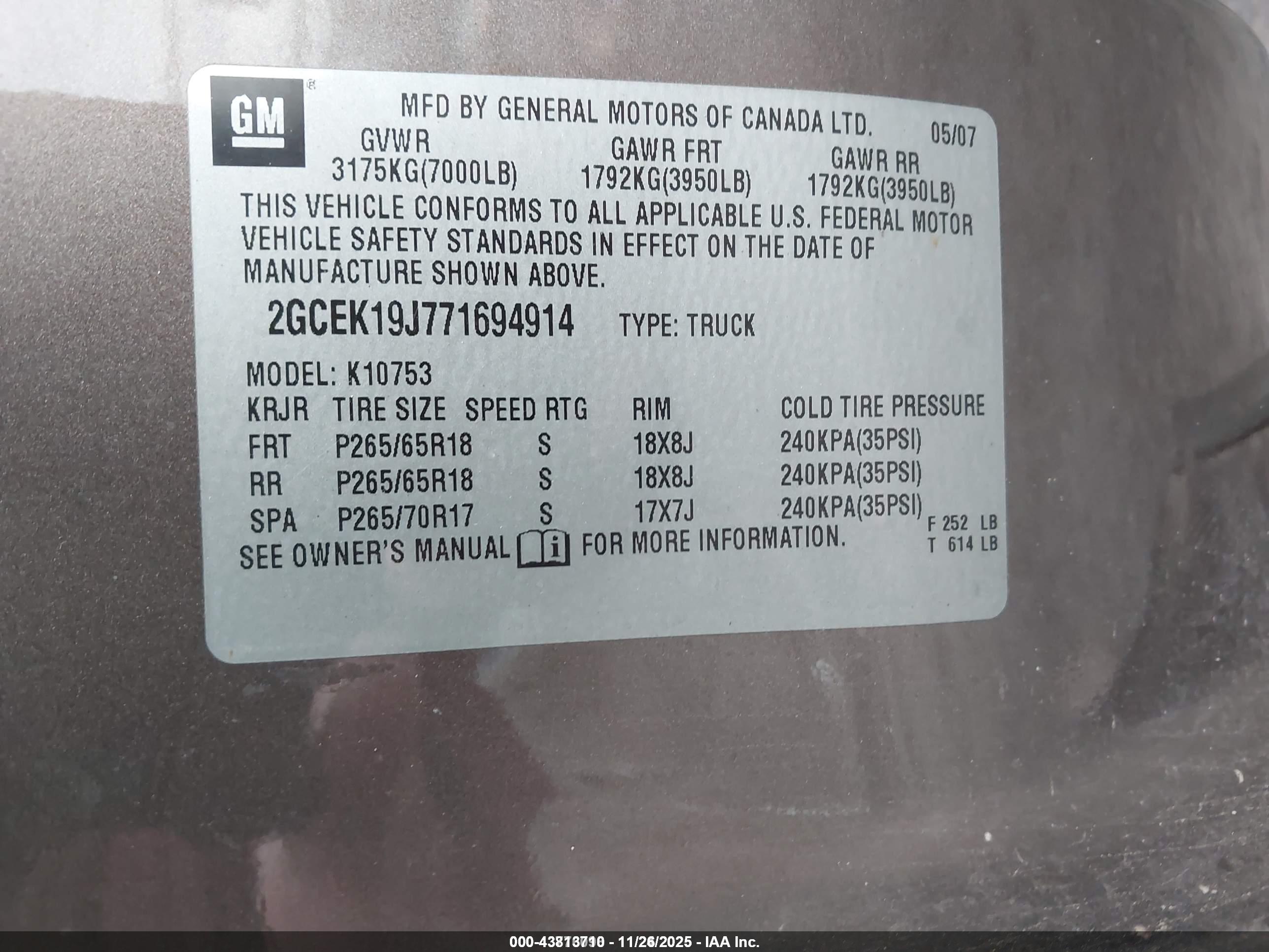 CHEVROLET SILVERADO image 9