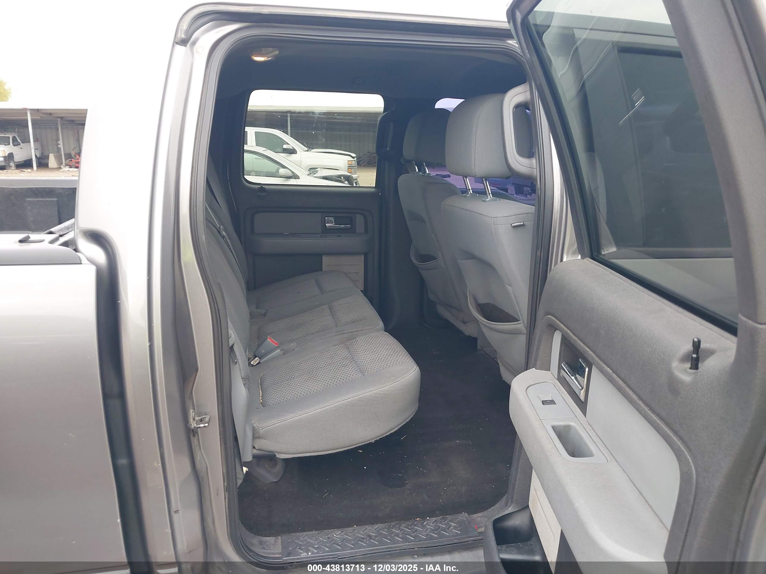 FORD F-150 image 8