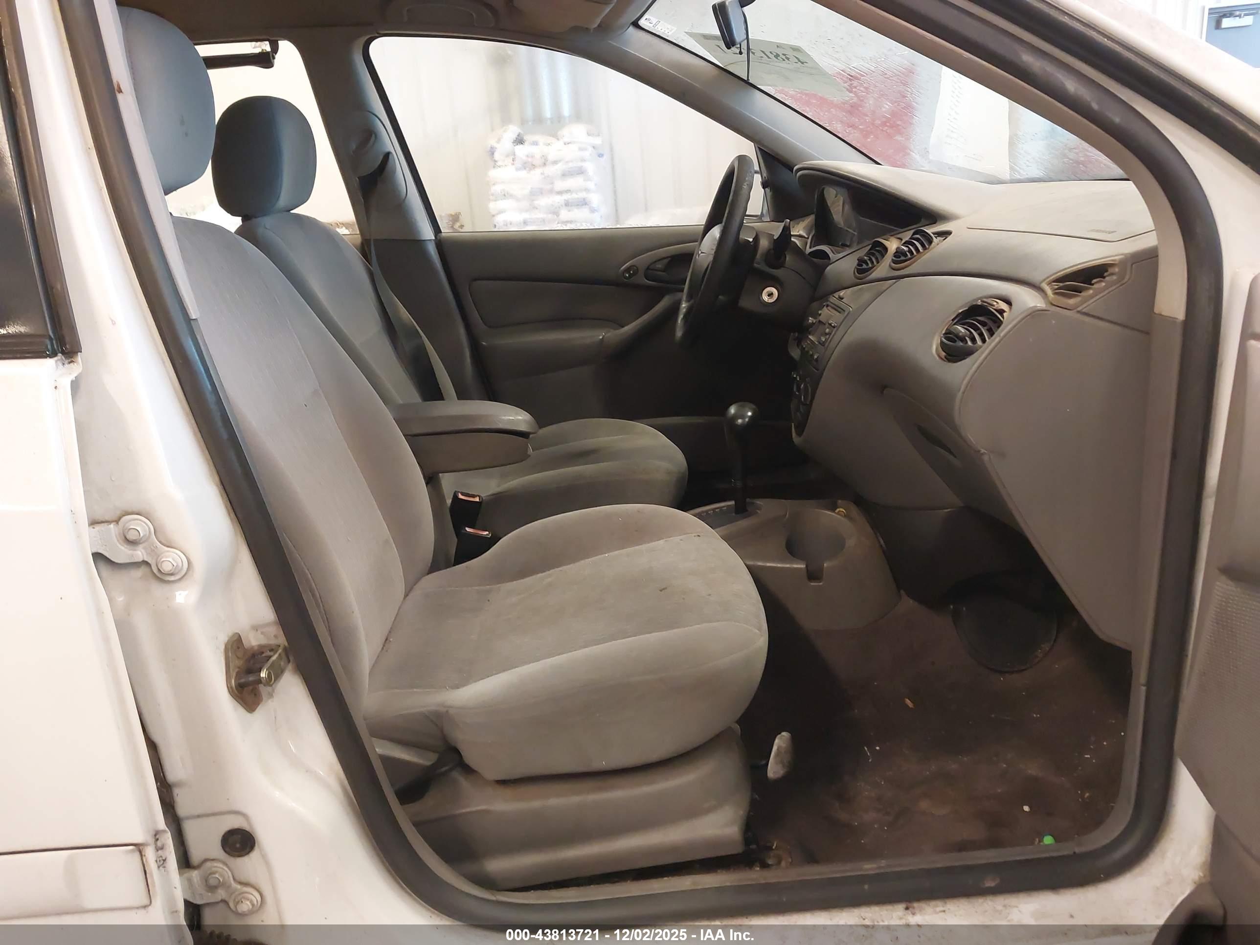 FORD FOCUS image 5