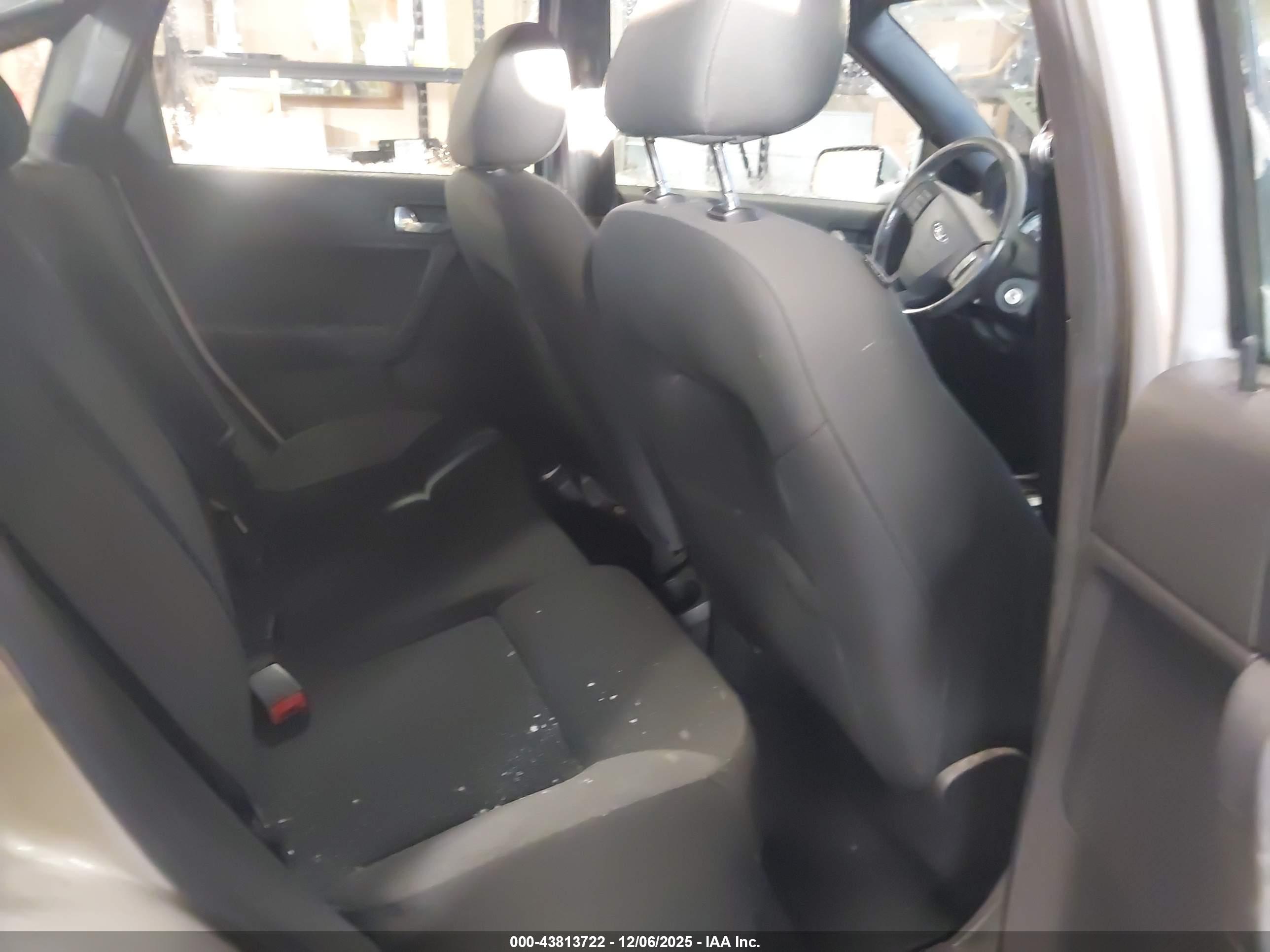 FORD FOCUS image 8