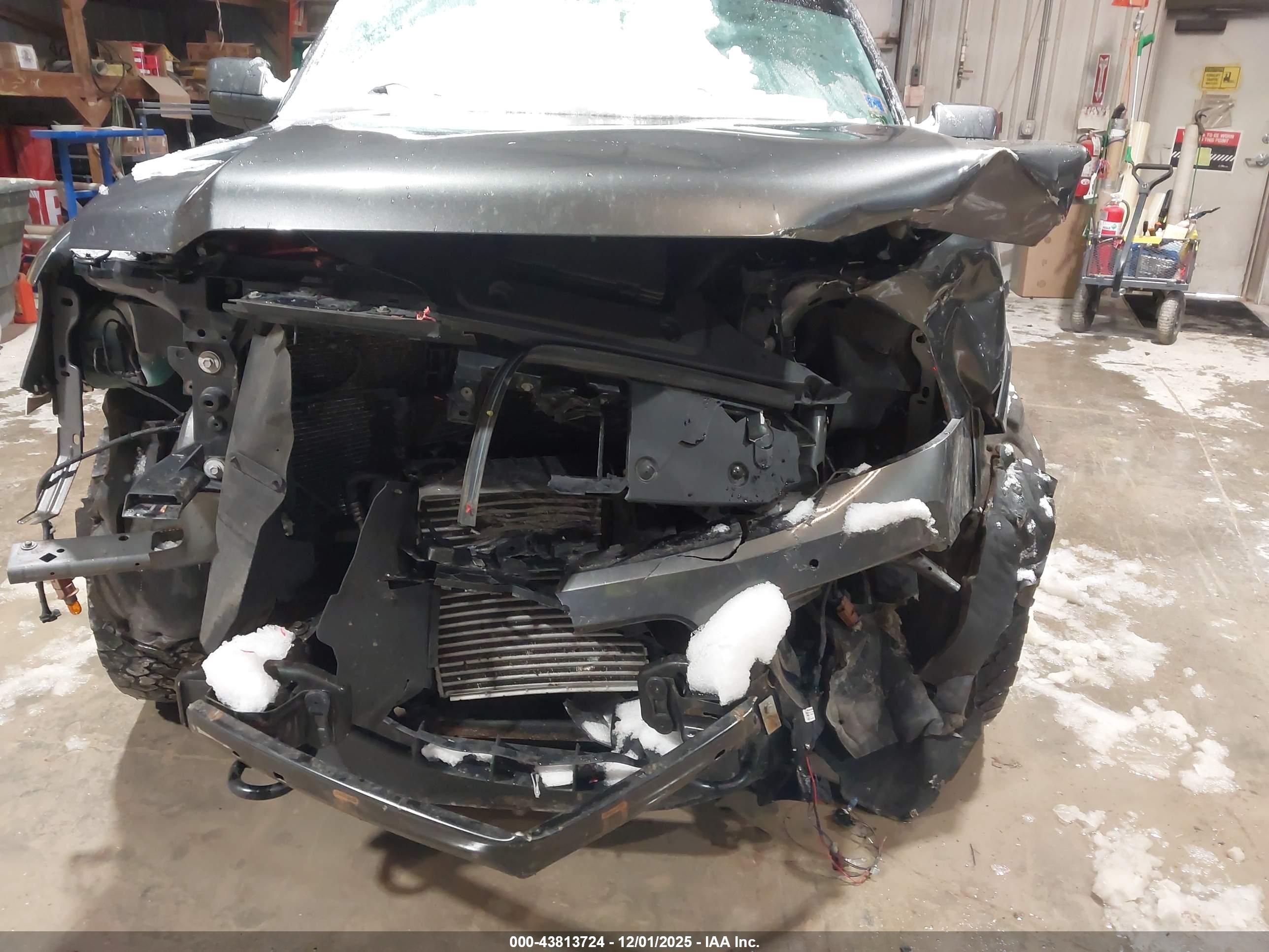 FORD EXPEDITION image 6