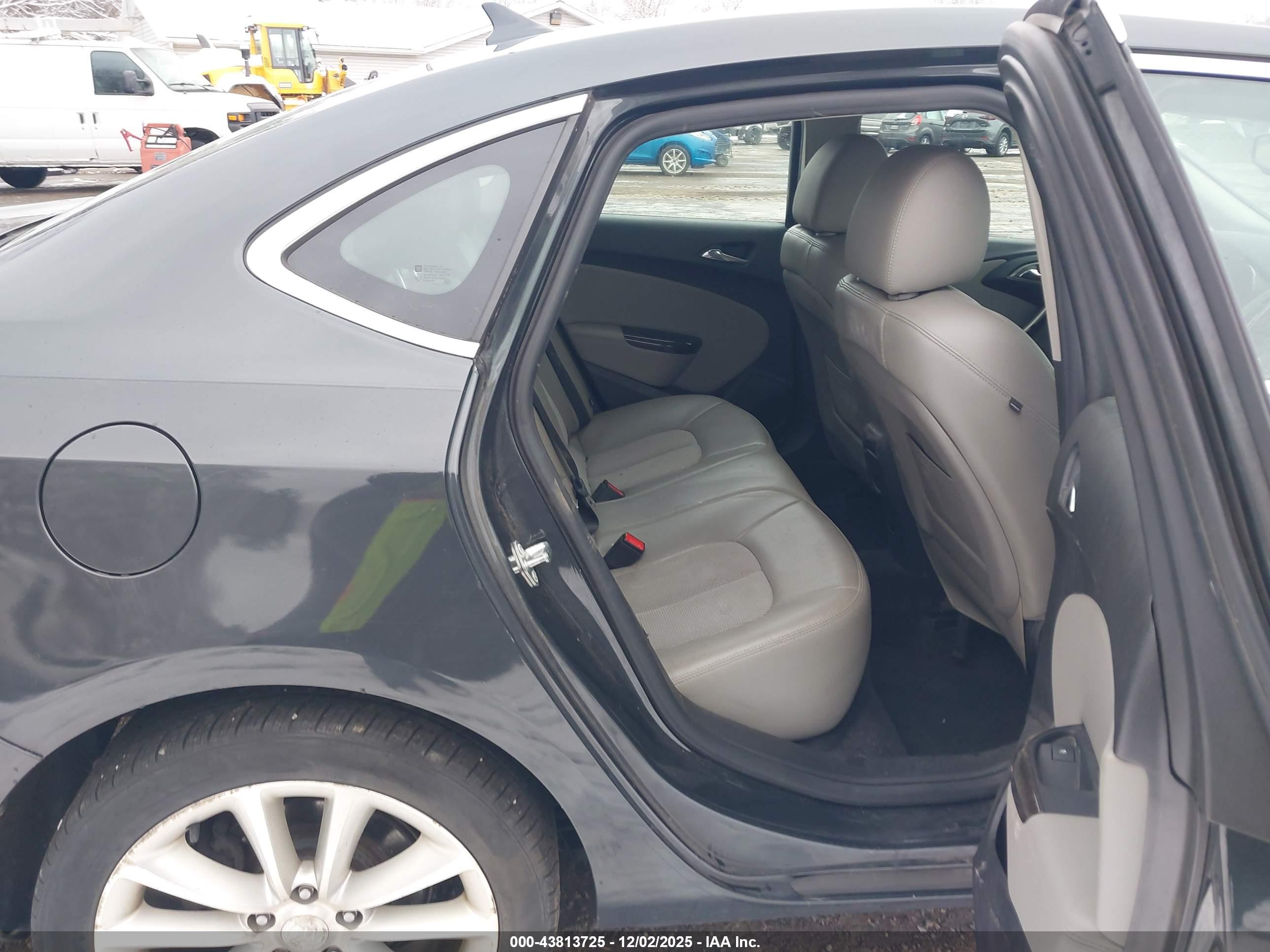 BUICK VERANO image 8