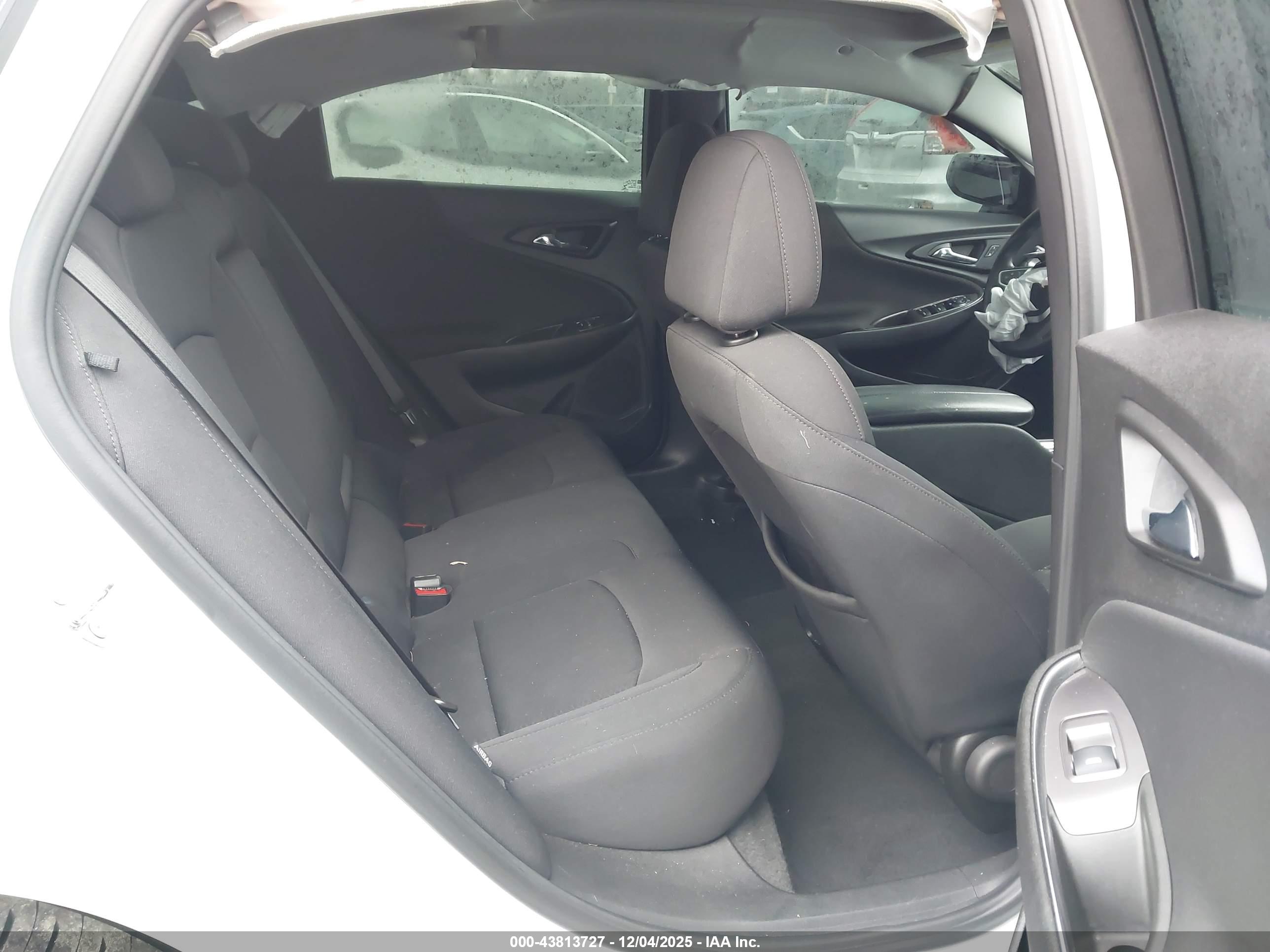 CHEVROLET MALIBU image 8