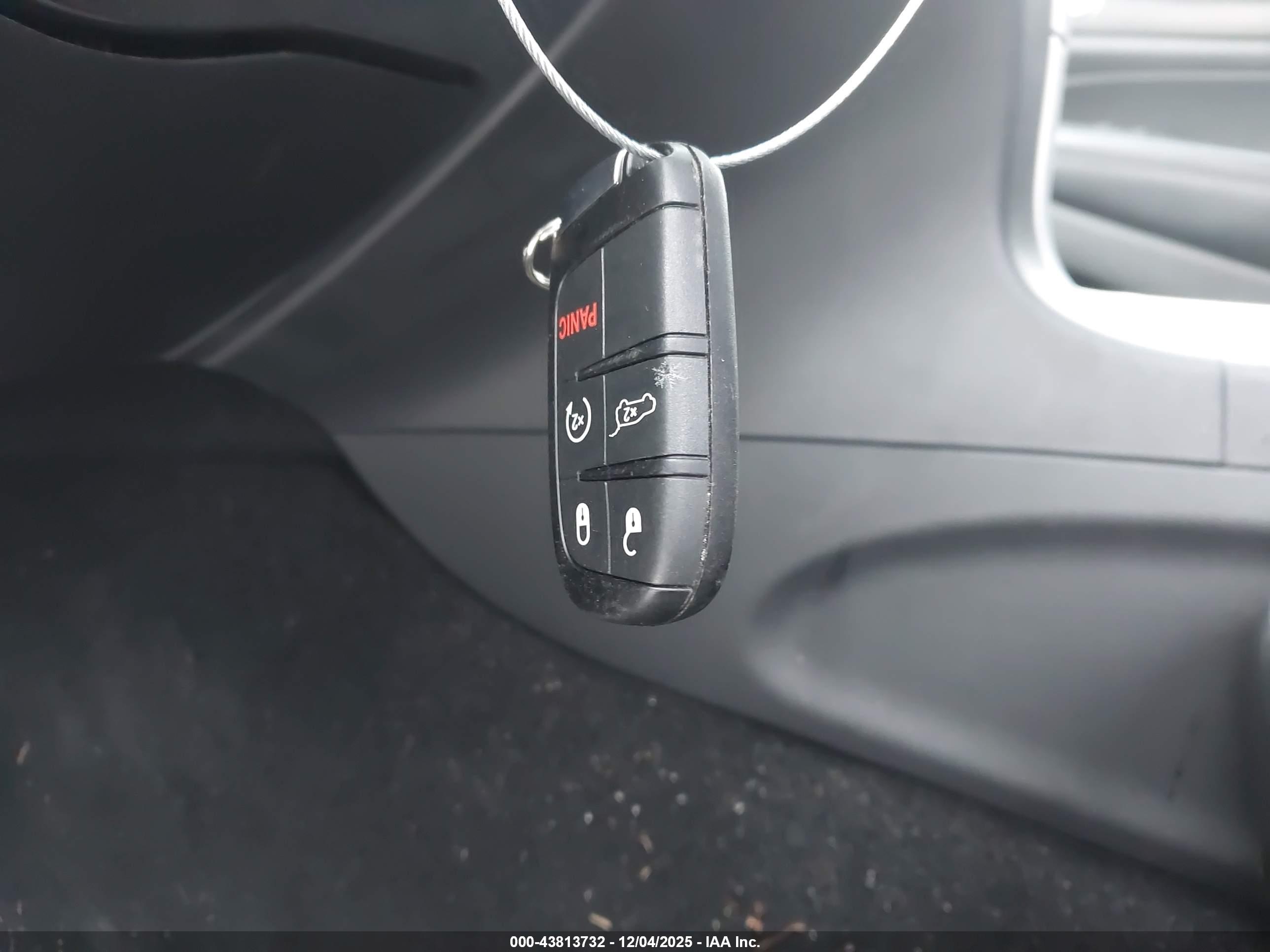 JEEP GRAND image 11