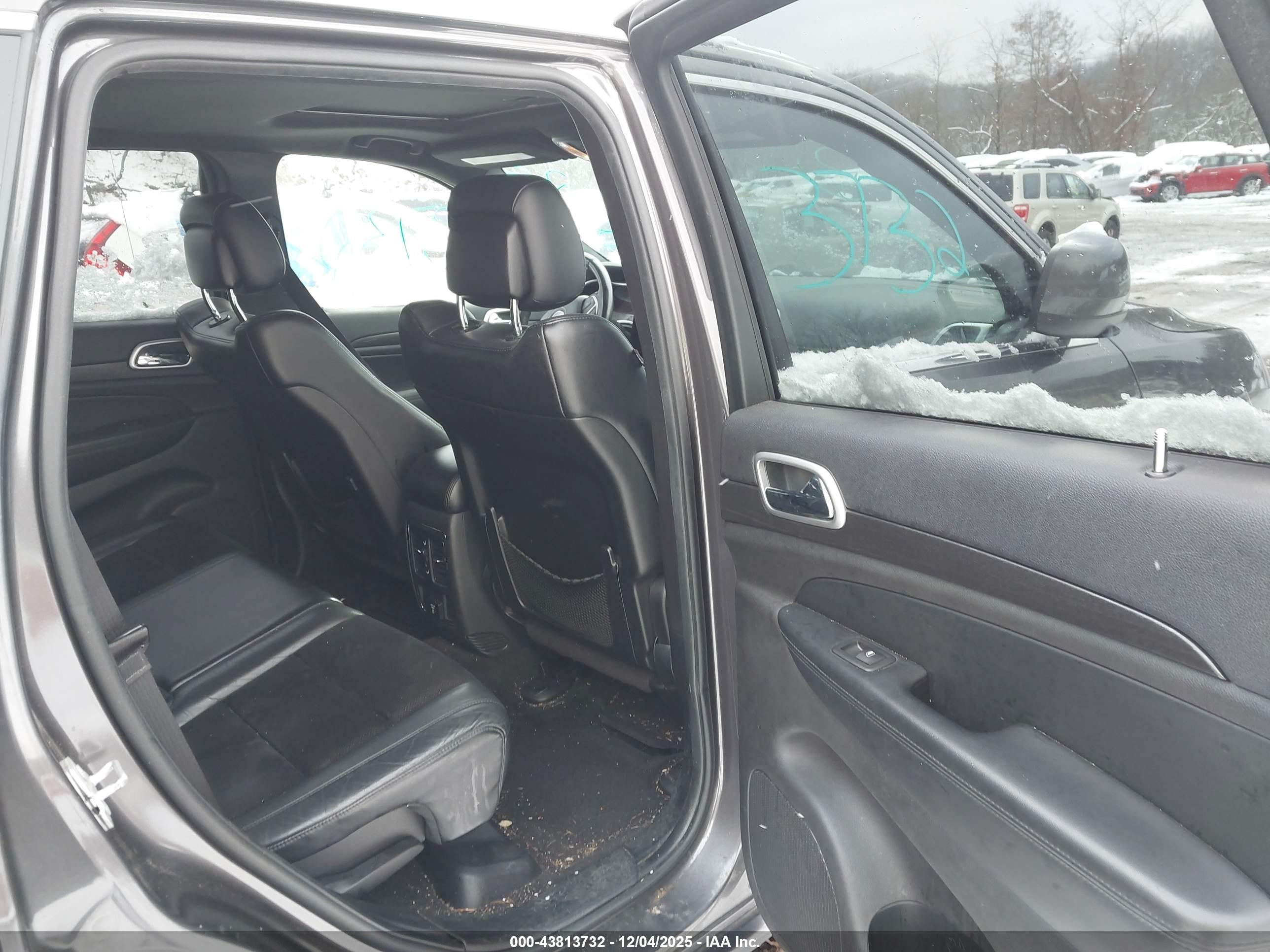 JEEP GRAND image 8