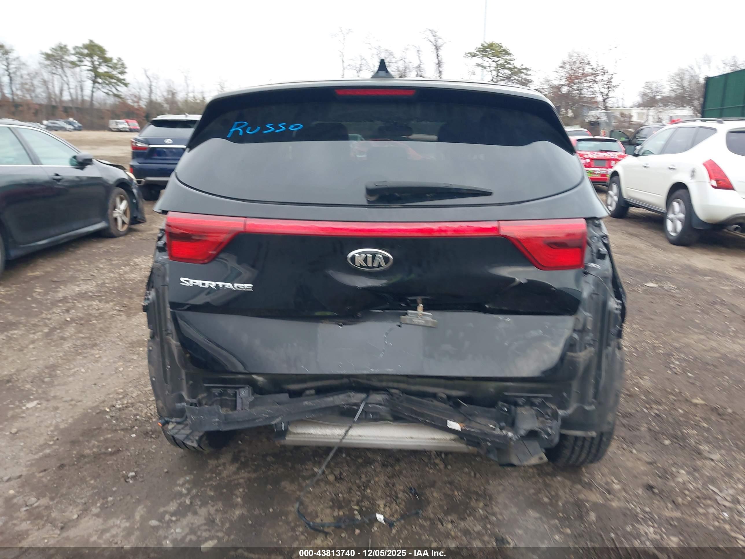 KIA SPORTAGE image 6