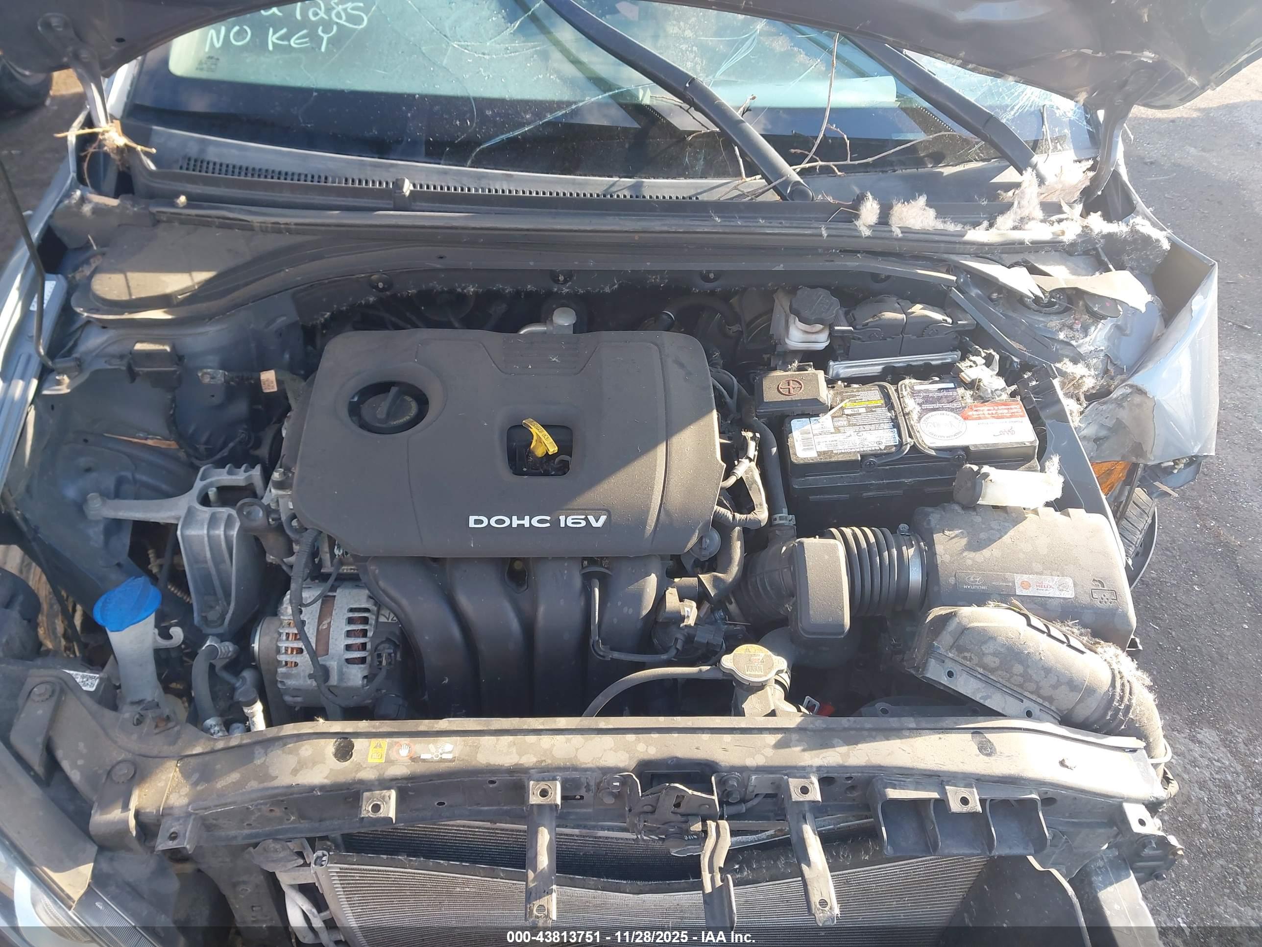 HYUNDAI ELANTRA image 10