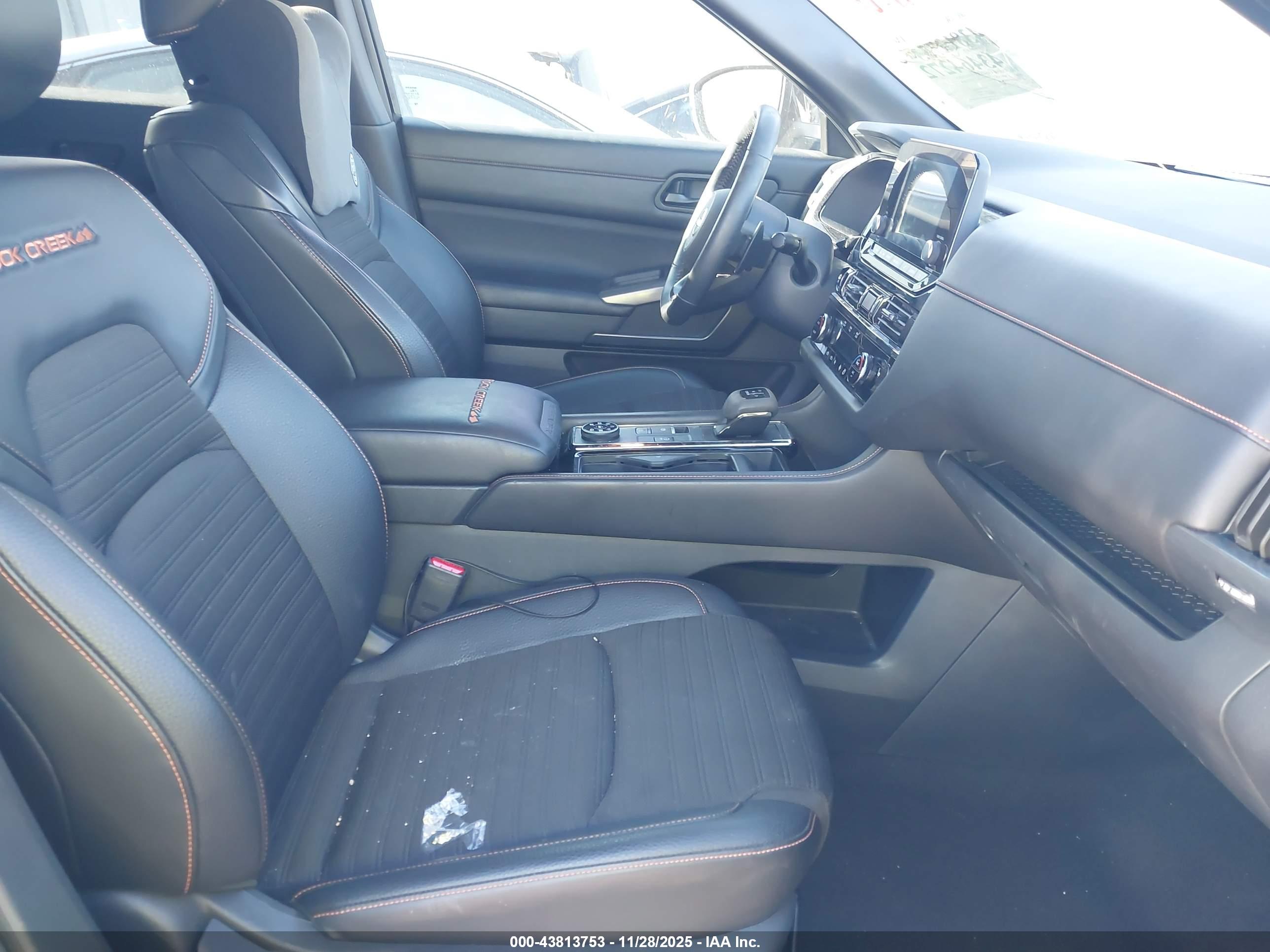NISSAN PATHFINDER image 5