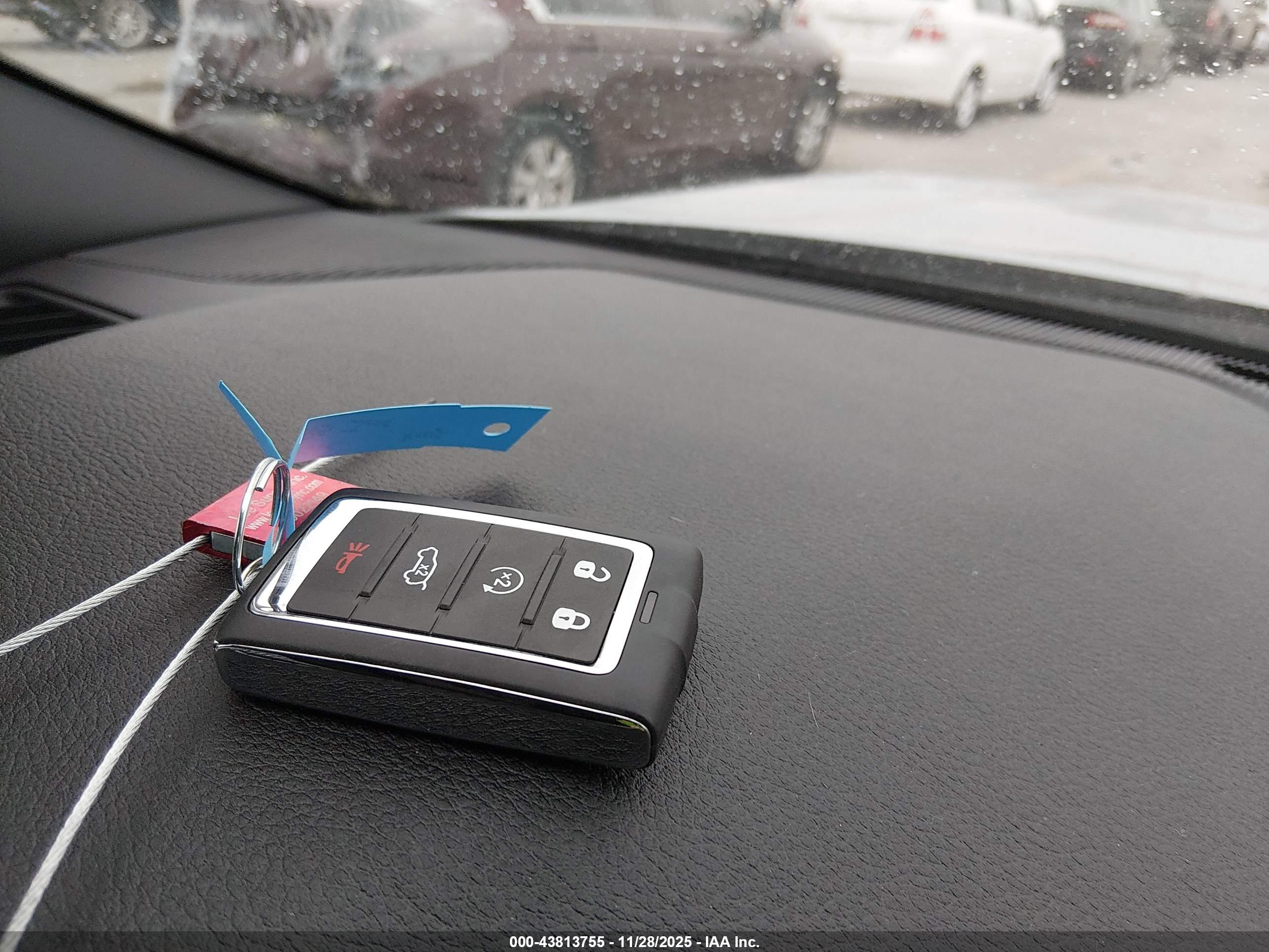 JEEP GRAND image 11