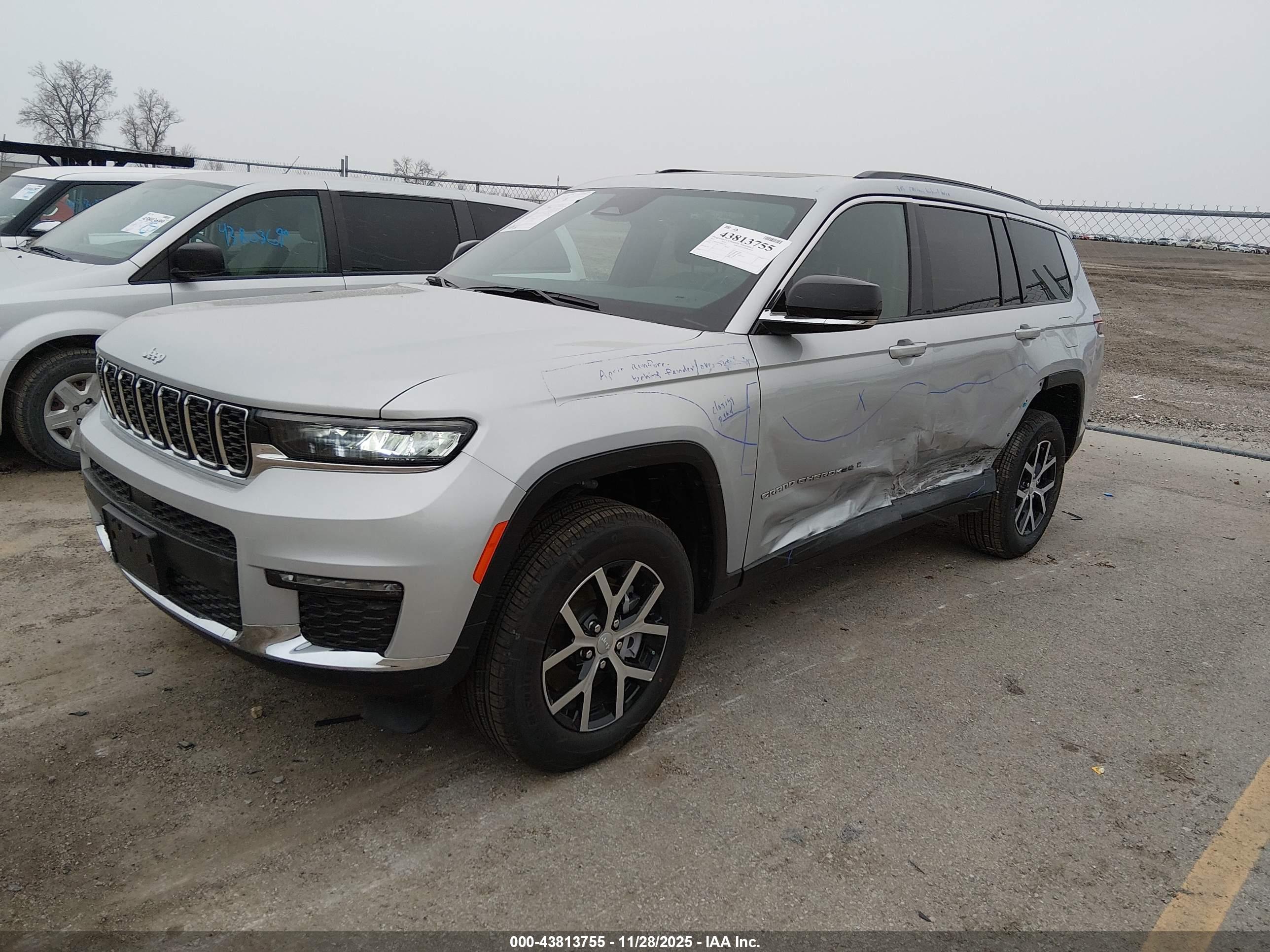 JEEP GRAND image 2