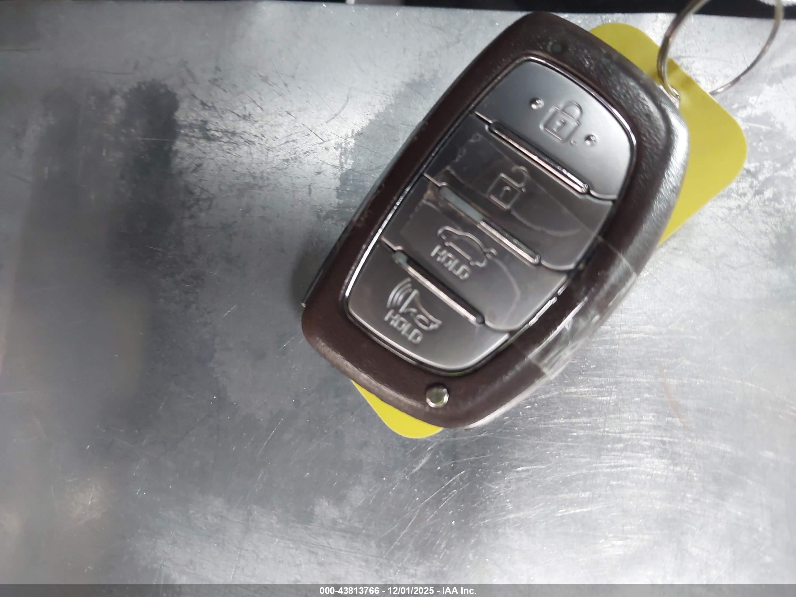 HYUNDAI SONATA image 11