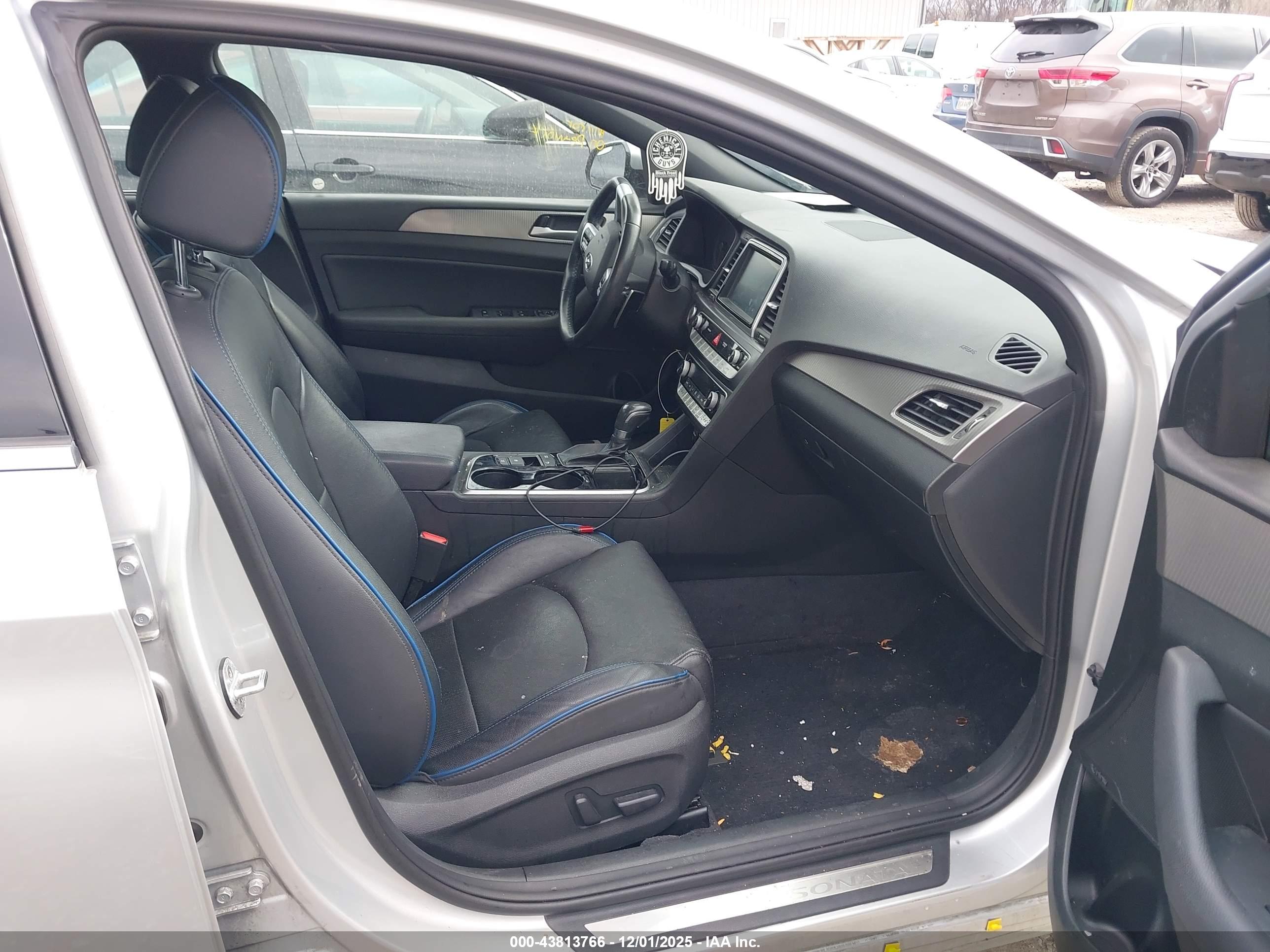 HYUNDAI SONATA image 5