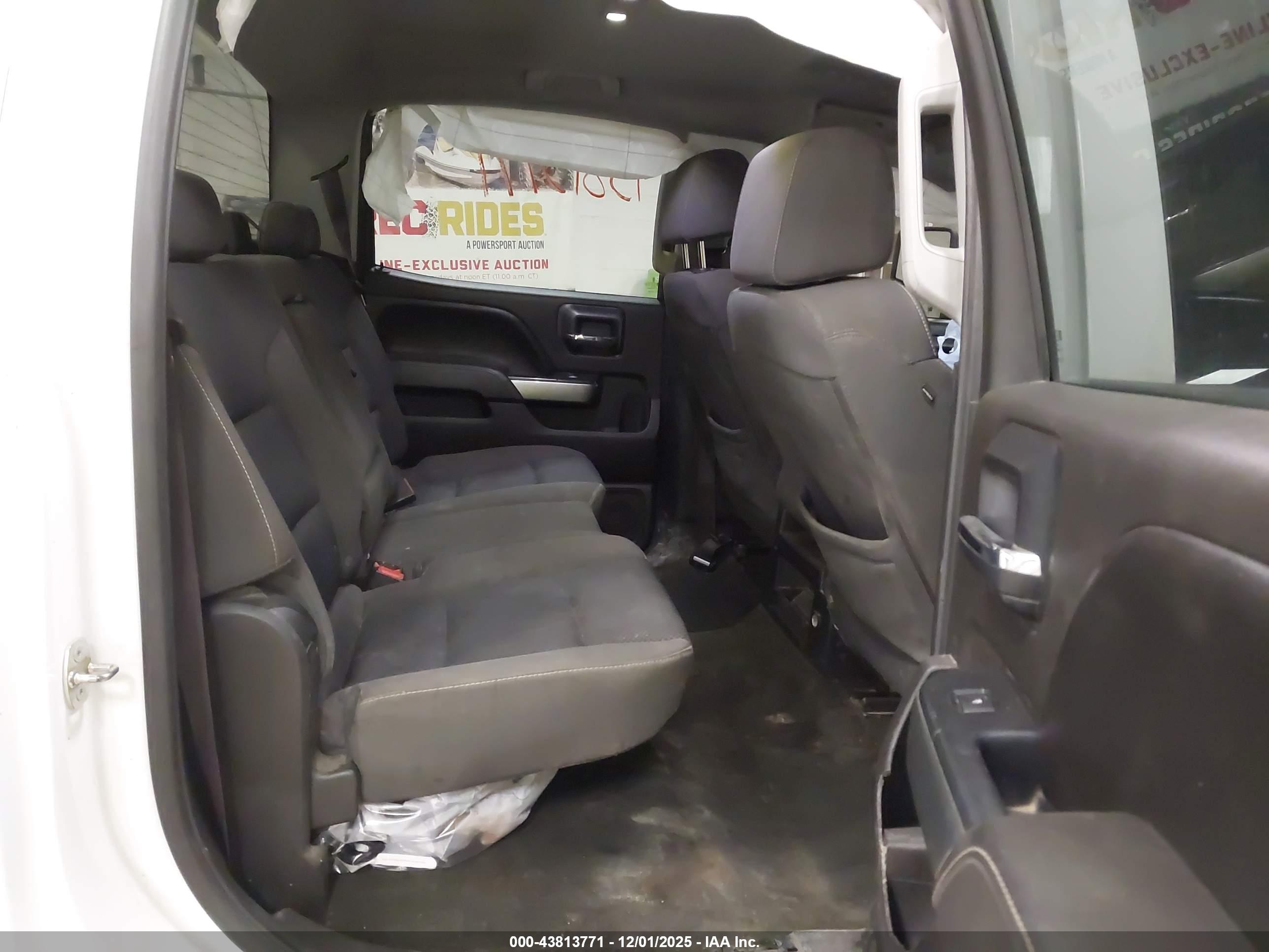 CHEVROLET SILVERADO image 8