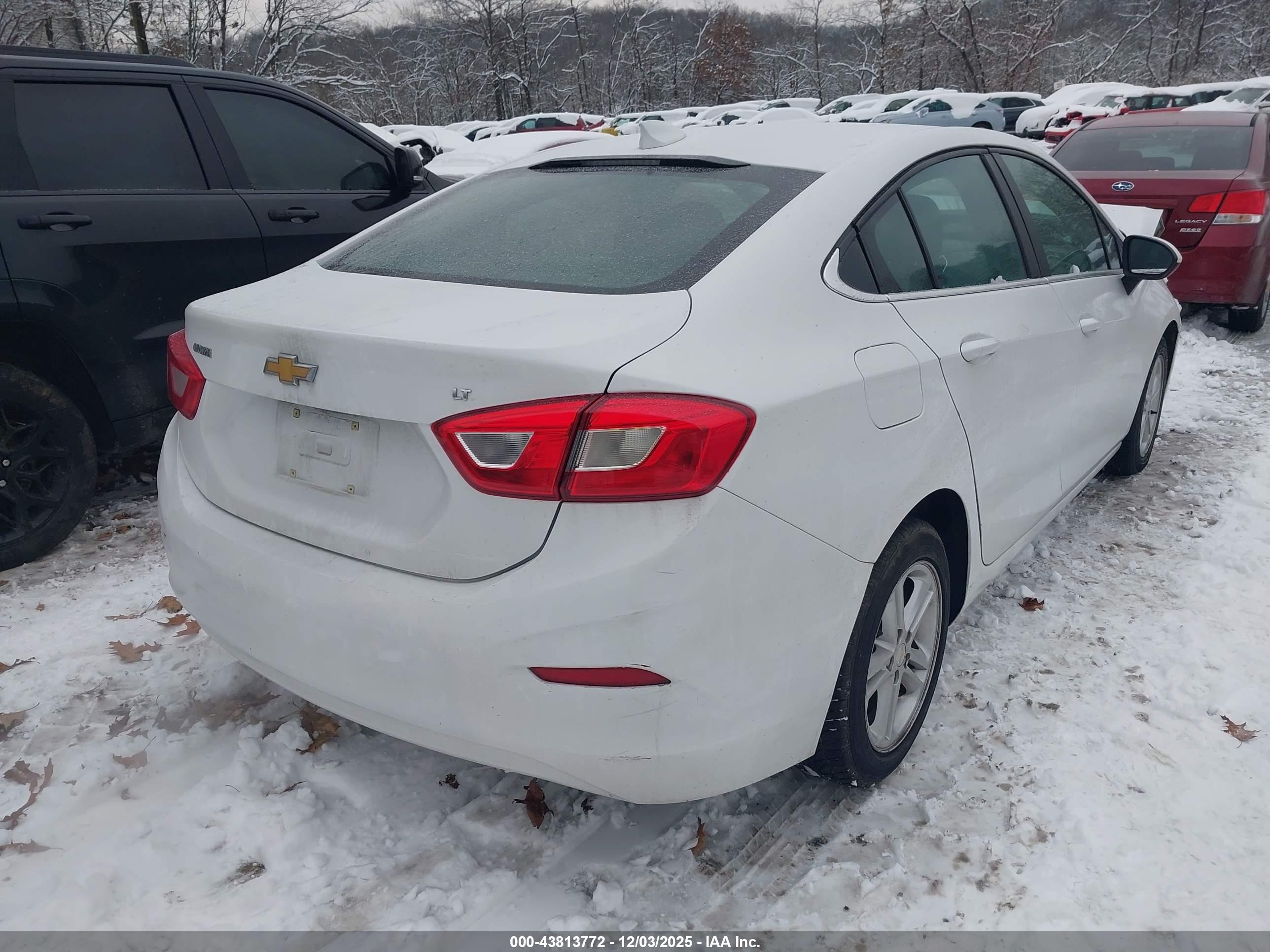CHEVROLET CRUZE image 4