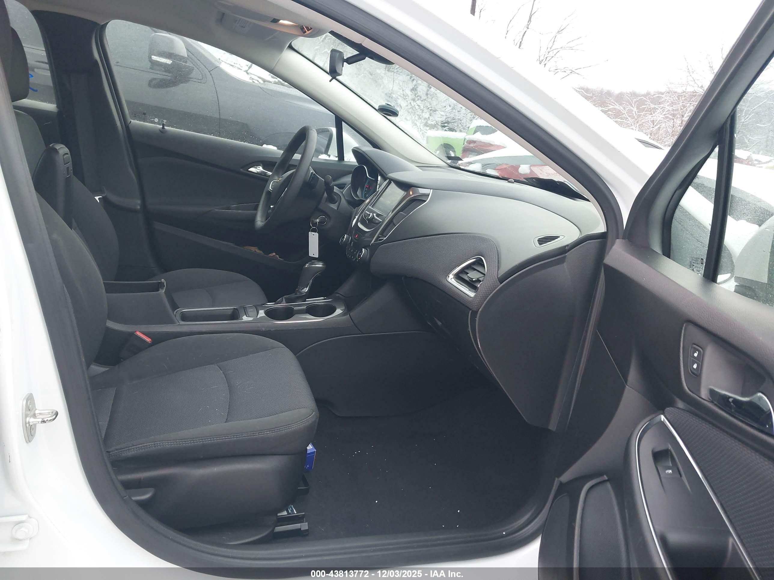 CHEVROLET CRUZE image 5