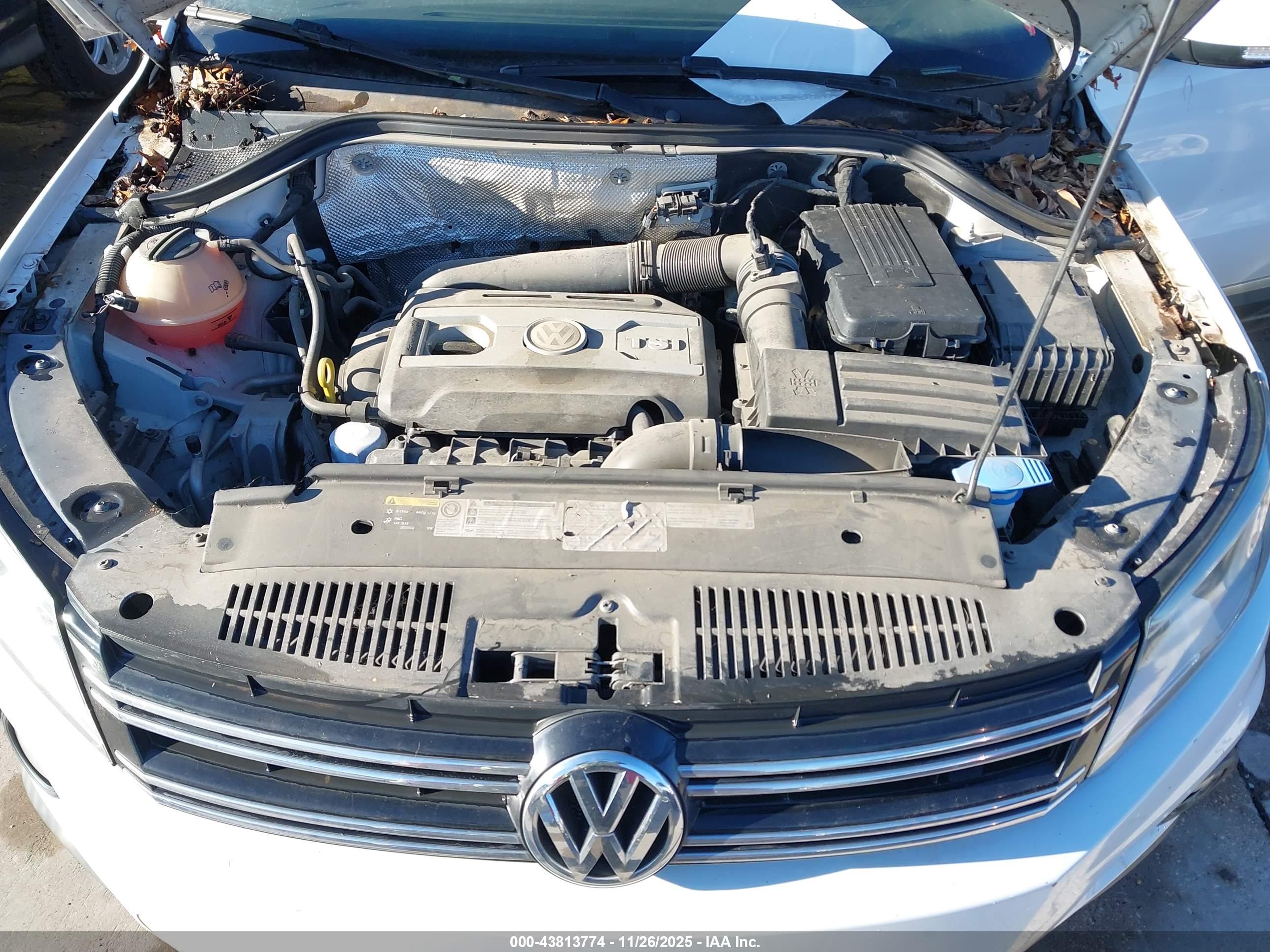 VOLKSWAGEN TIGUAN image 10