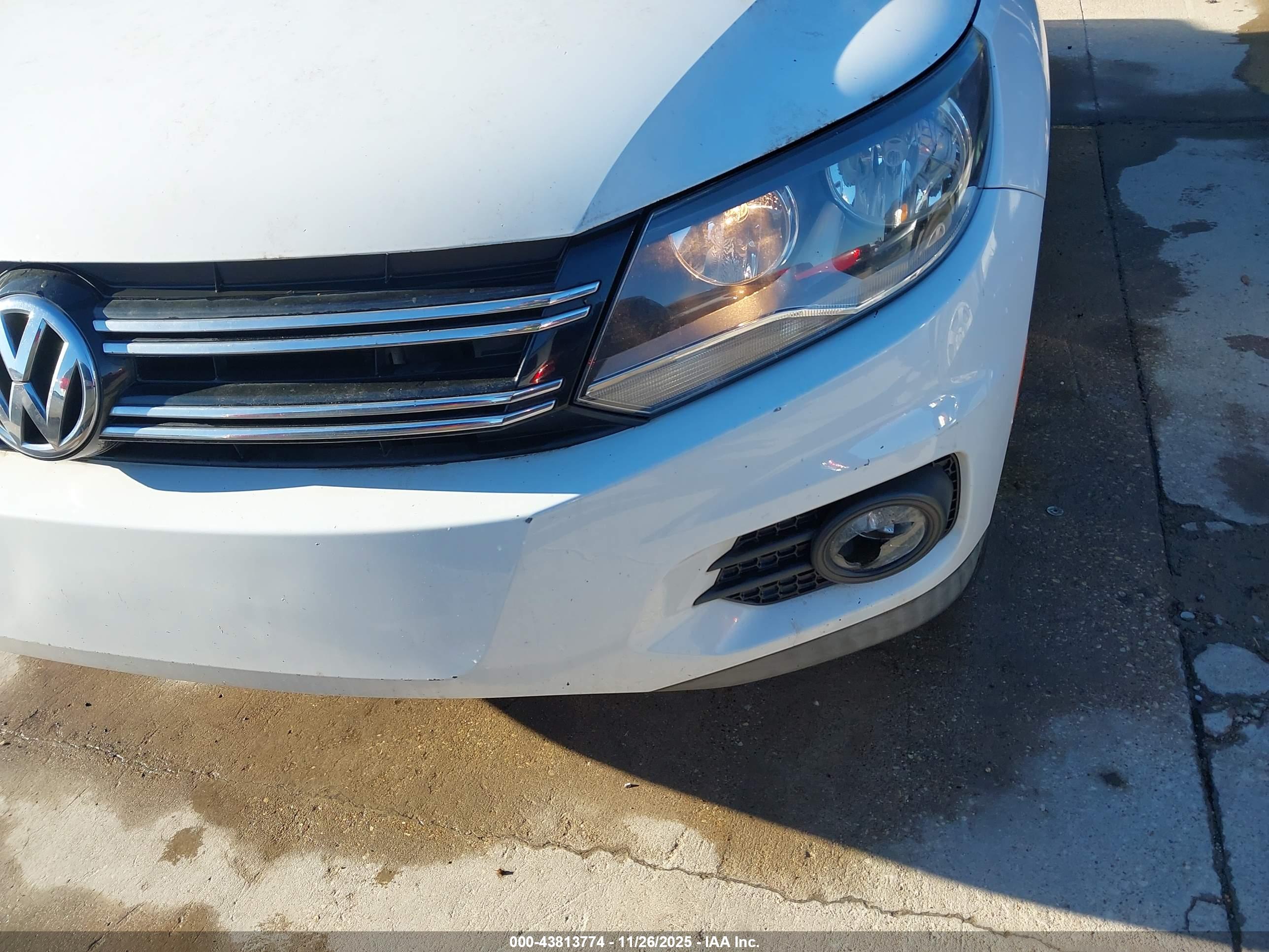 VOLKSWAGEN TIGUAN image 6