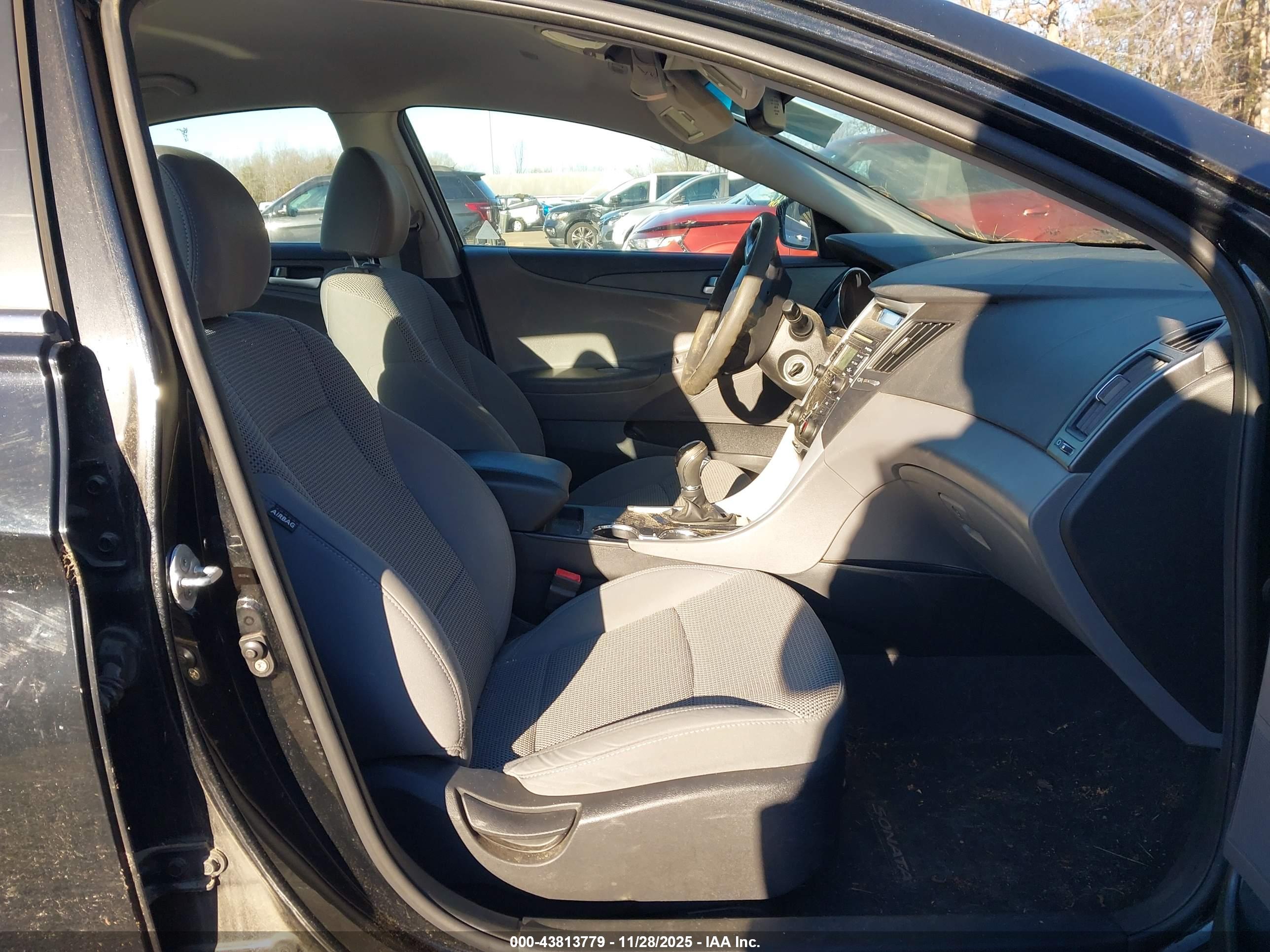 HYUNDAI SONATA image 5