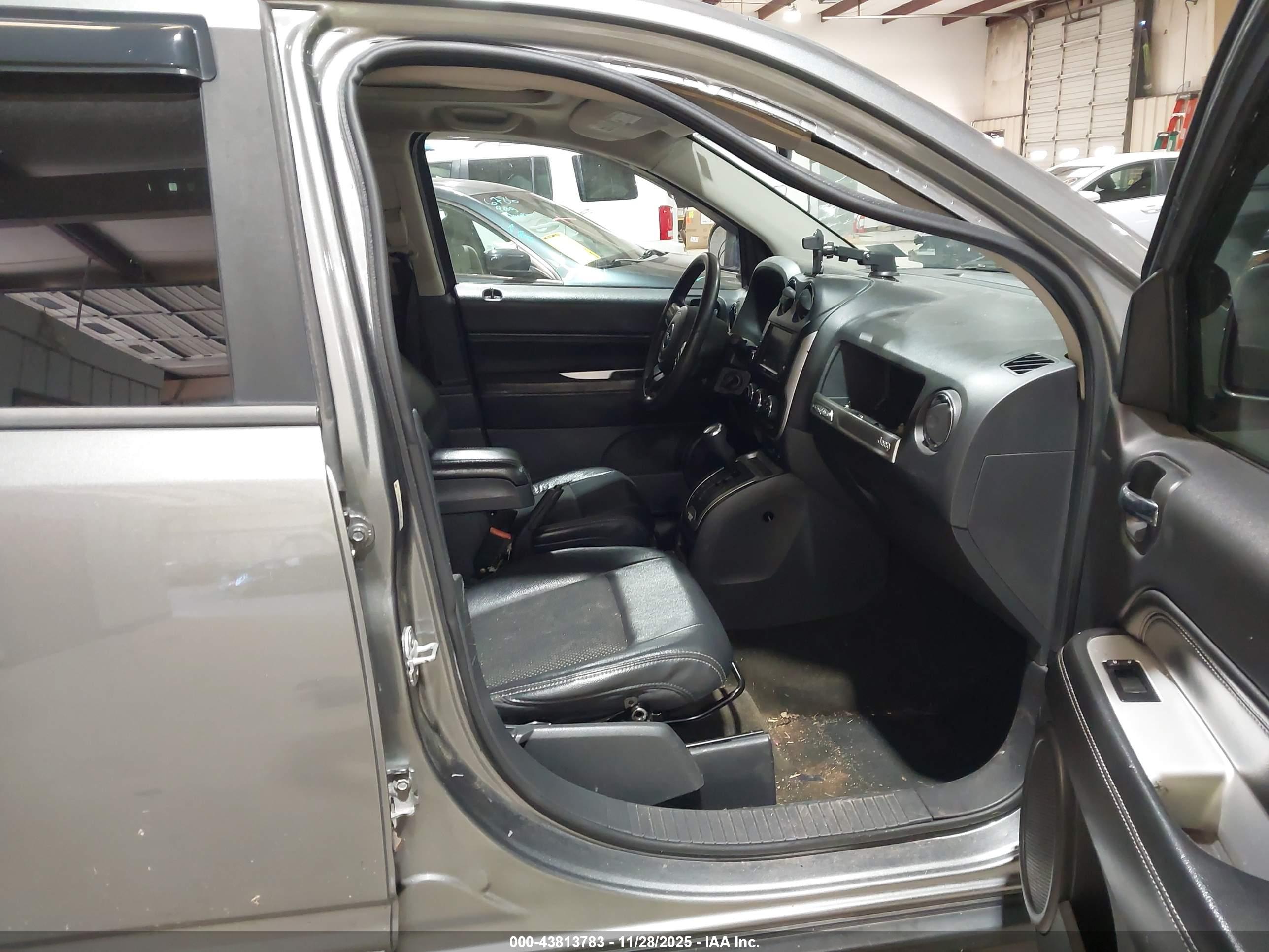 JEEP COMPASS image 5