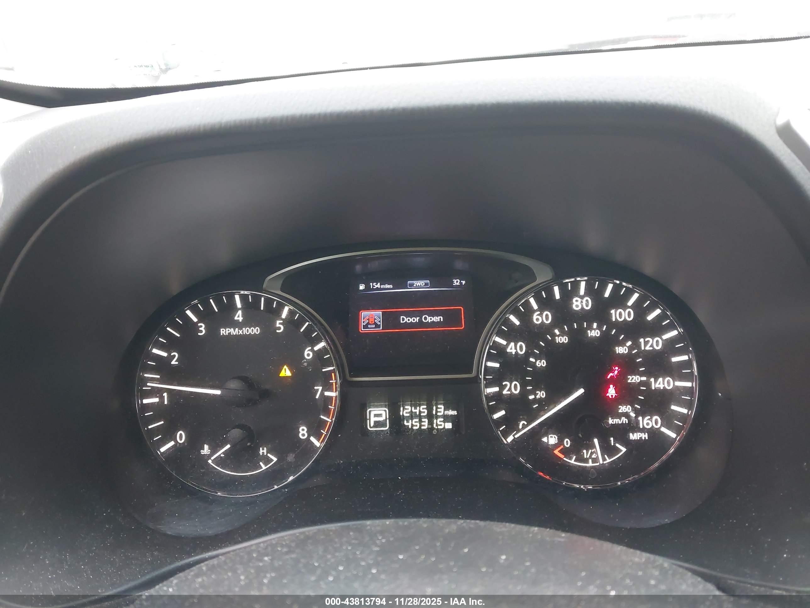 NISSAN PATHFINDER image 7