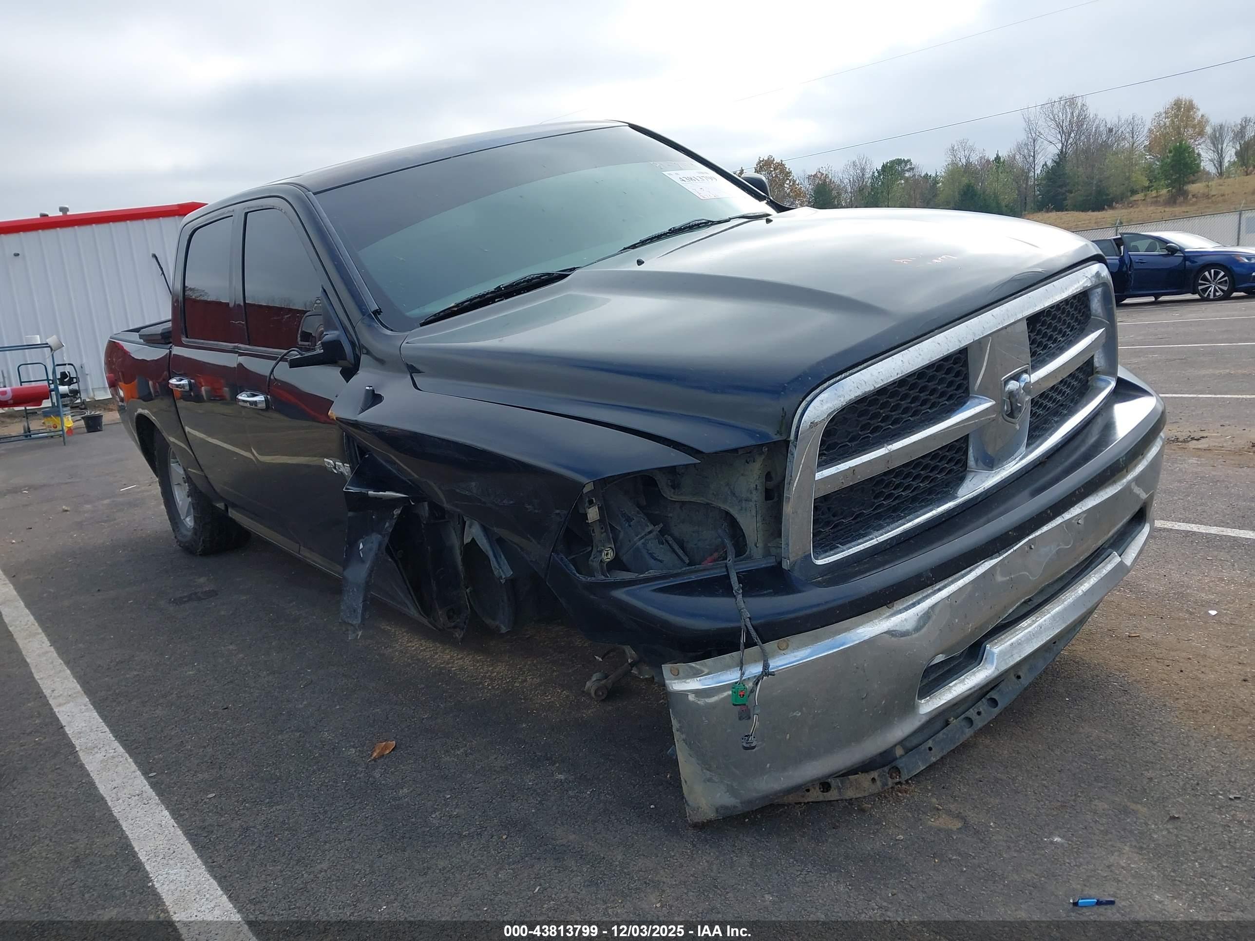 DODGE RAM image 6