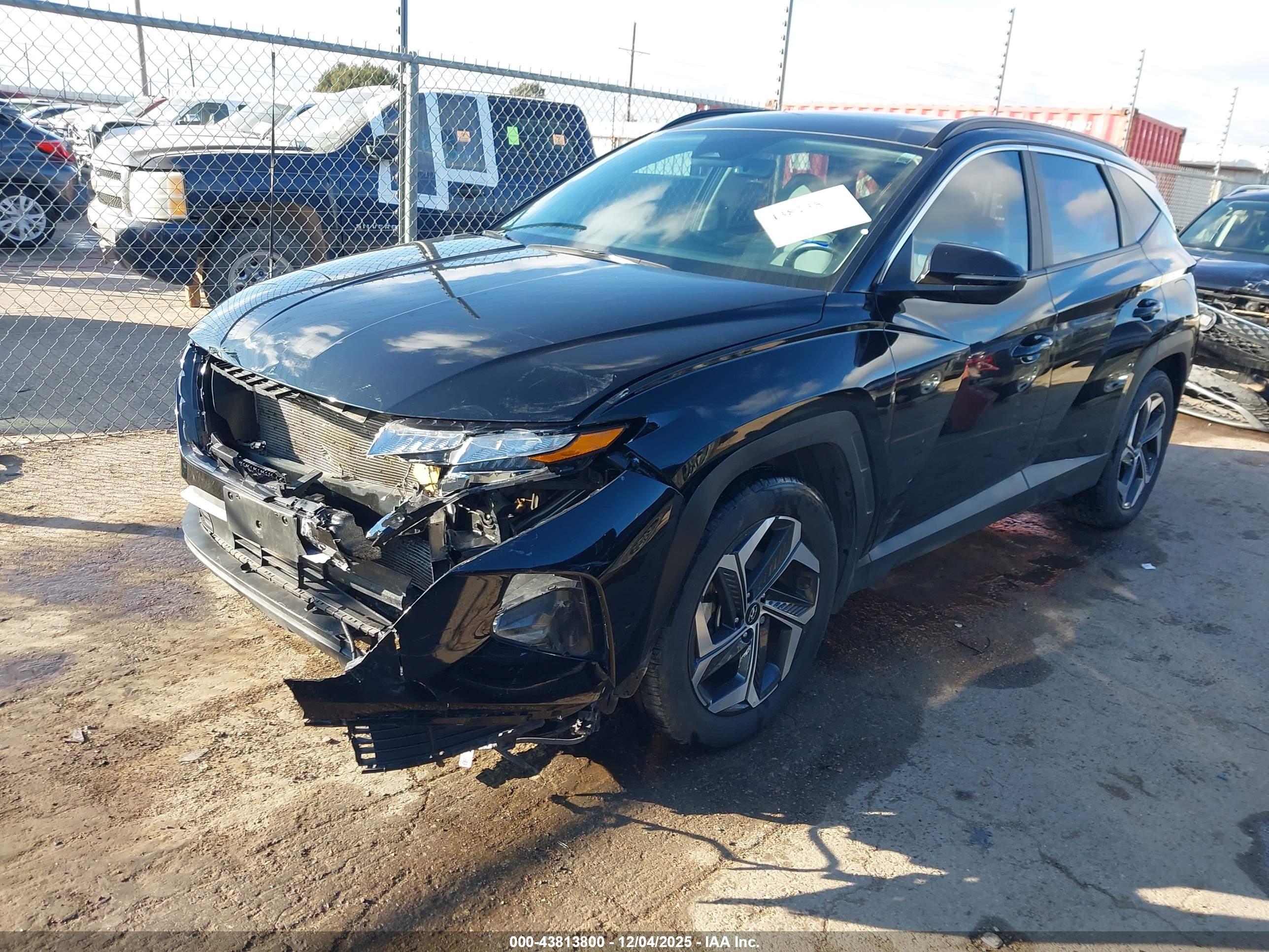 HYUNDAI TUCSON image 2