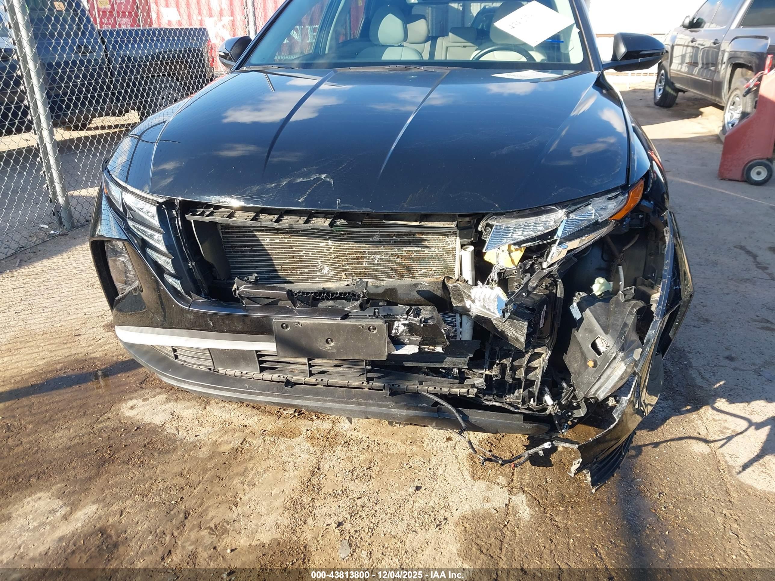 HYUNDAI TUCSON image 6