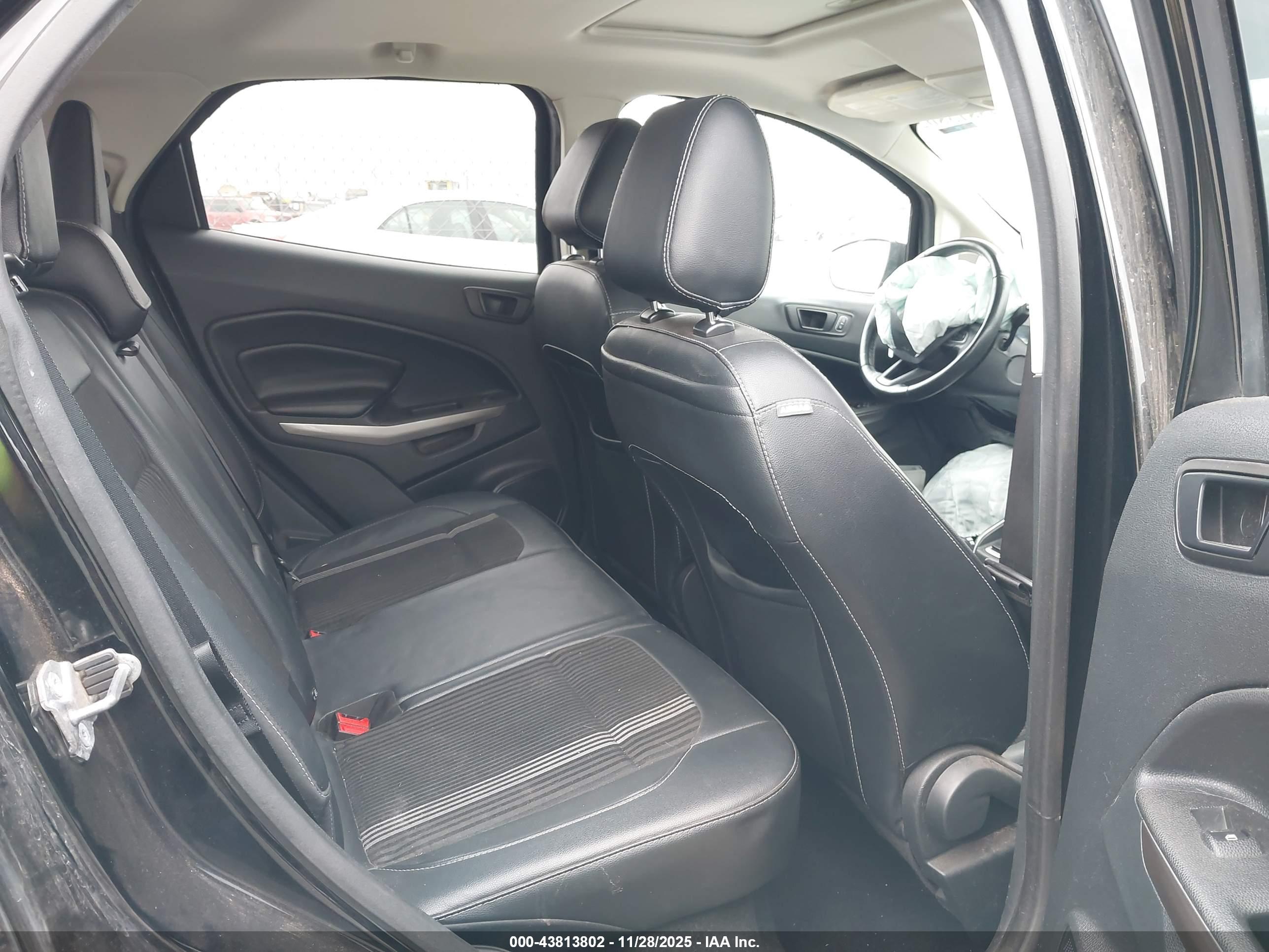 FORD ECOSPORT image 8