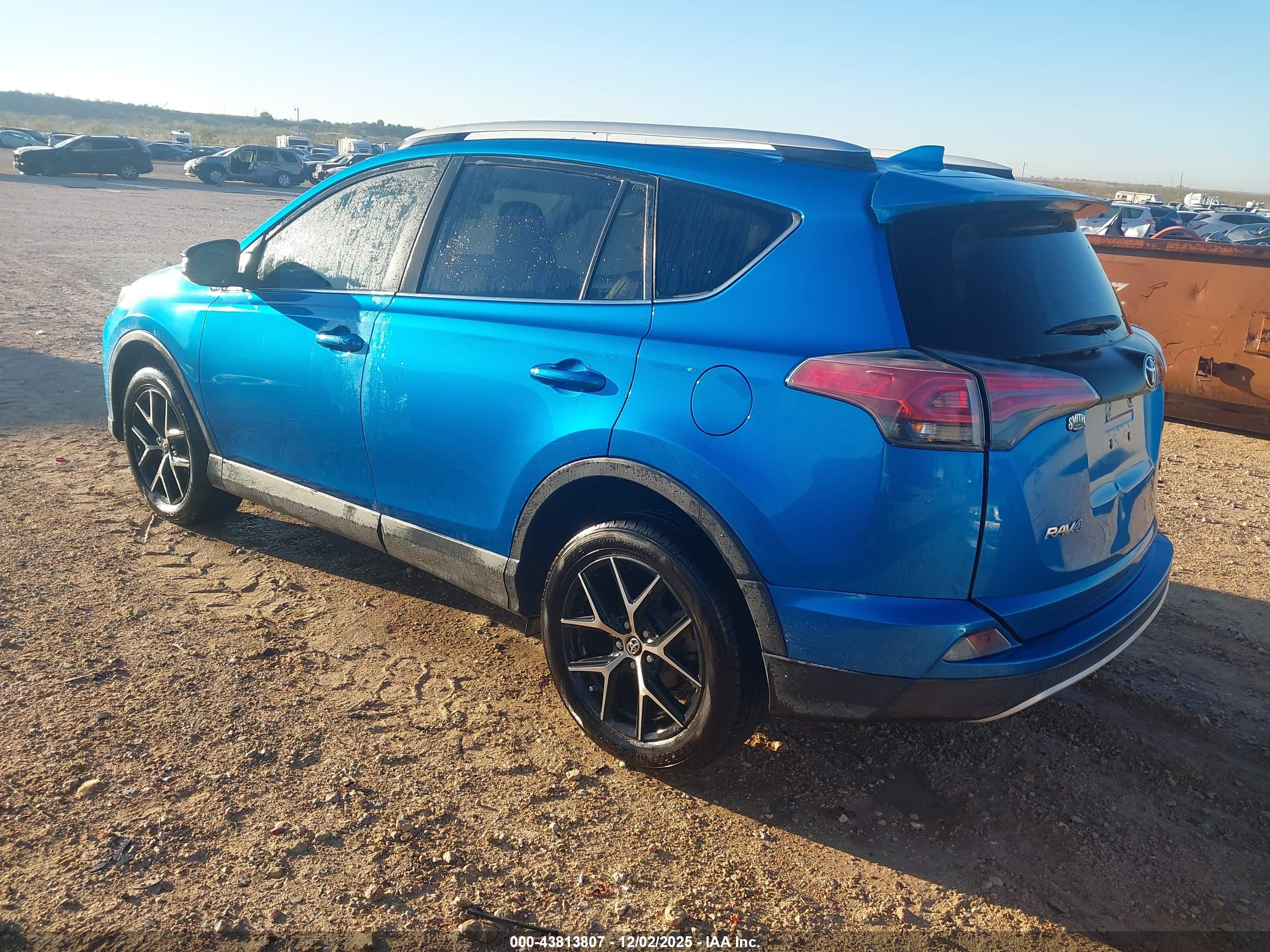 TOYOTA RAV4 image 3