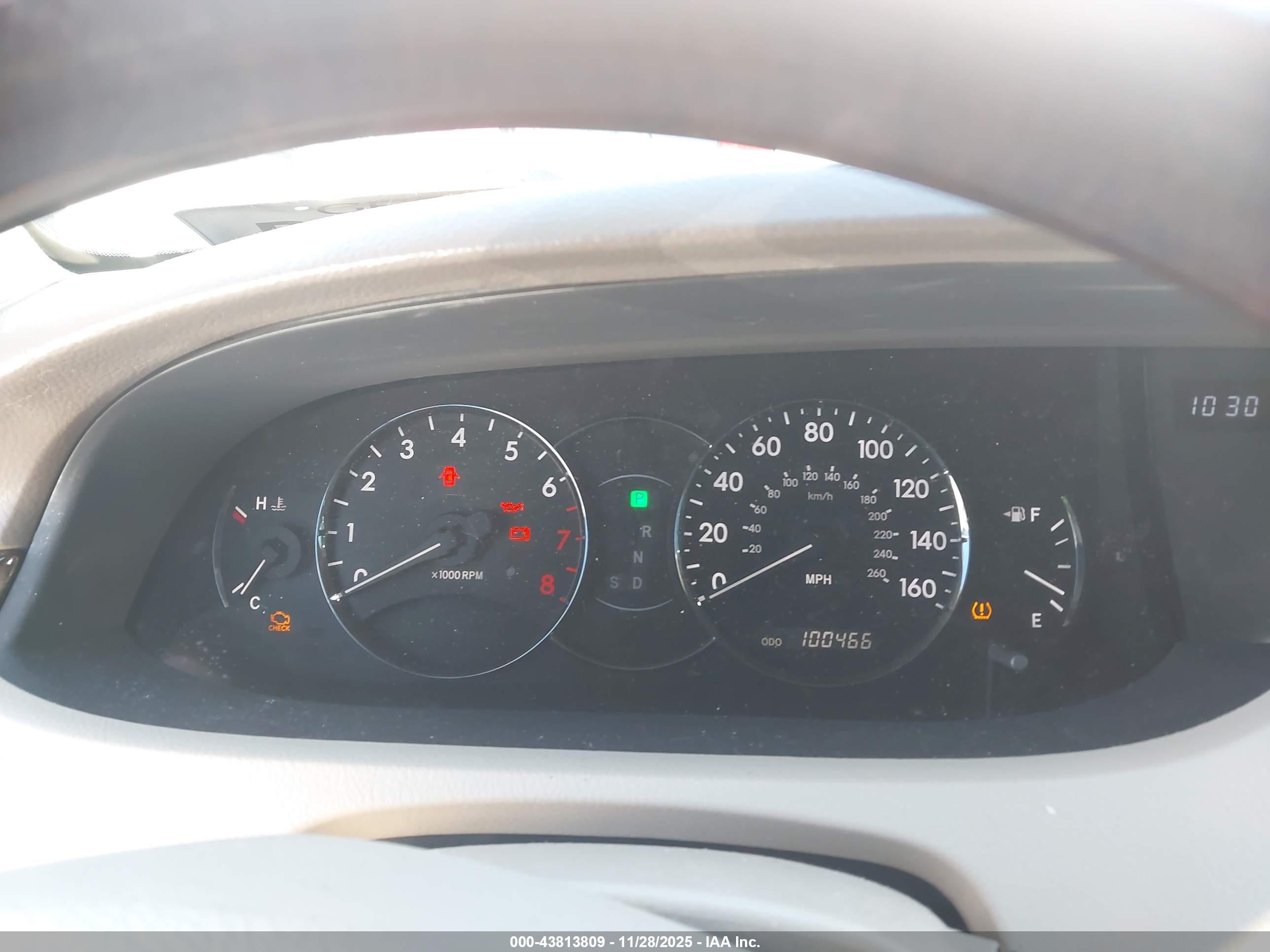 TOYOTA AVALON image 7