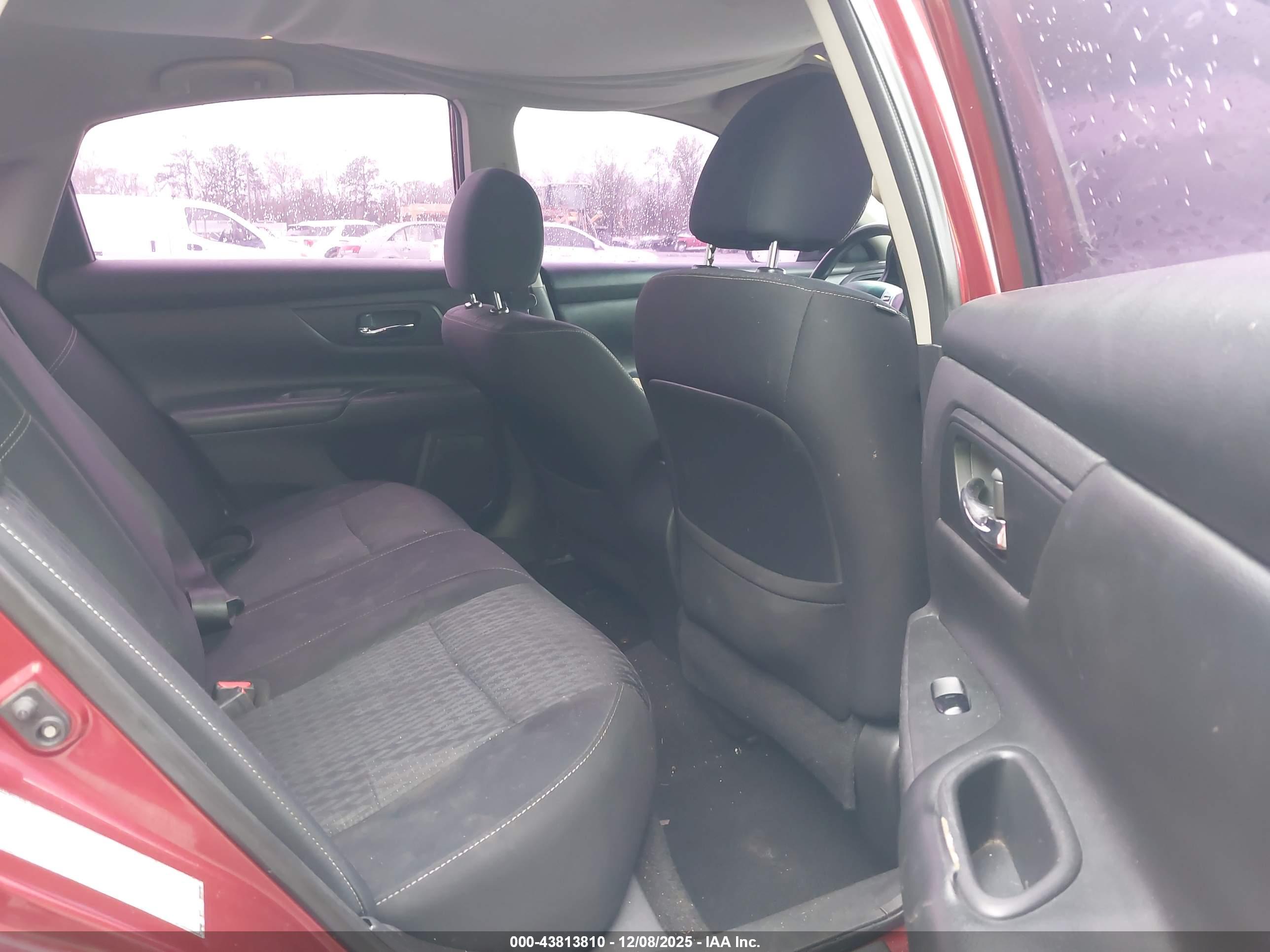 NISSAN ALTIMA image 8
