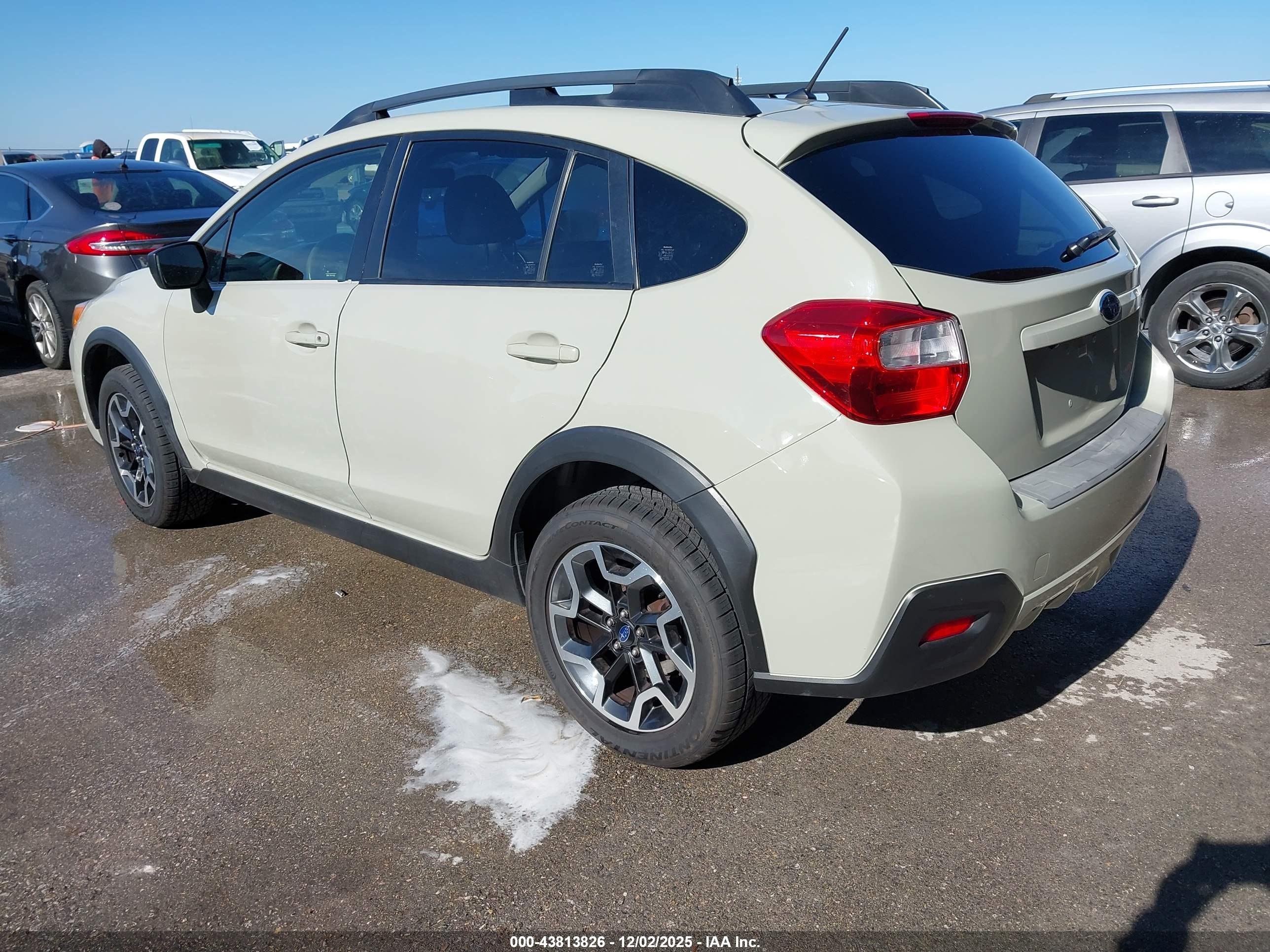 SUBARU CROSSTREK image 3