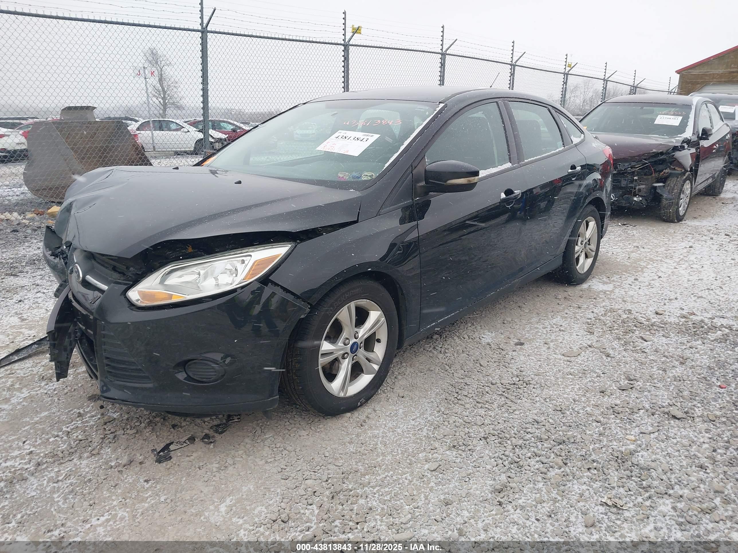 FORD FOCUS image 2