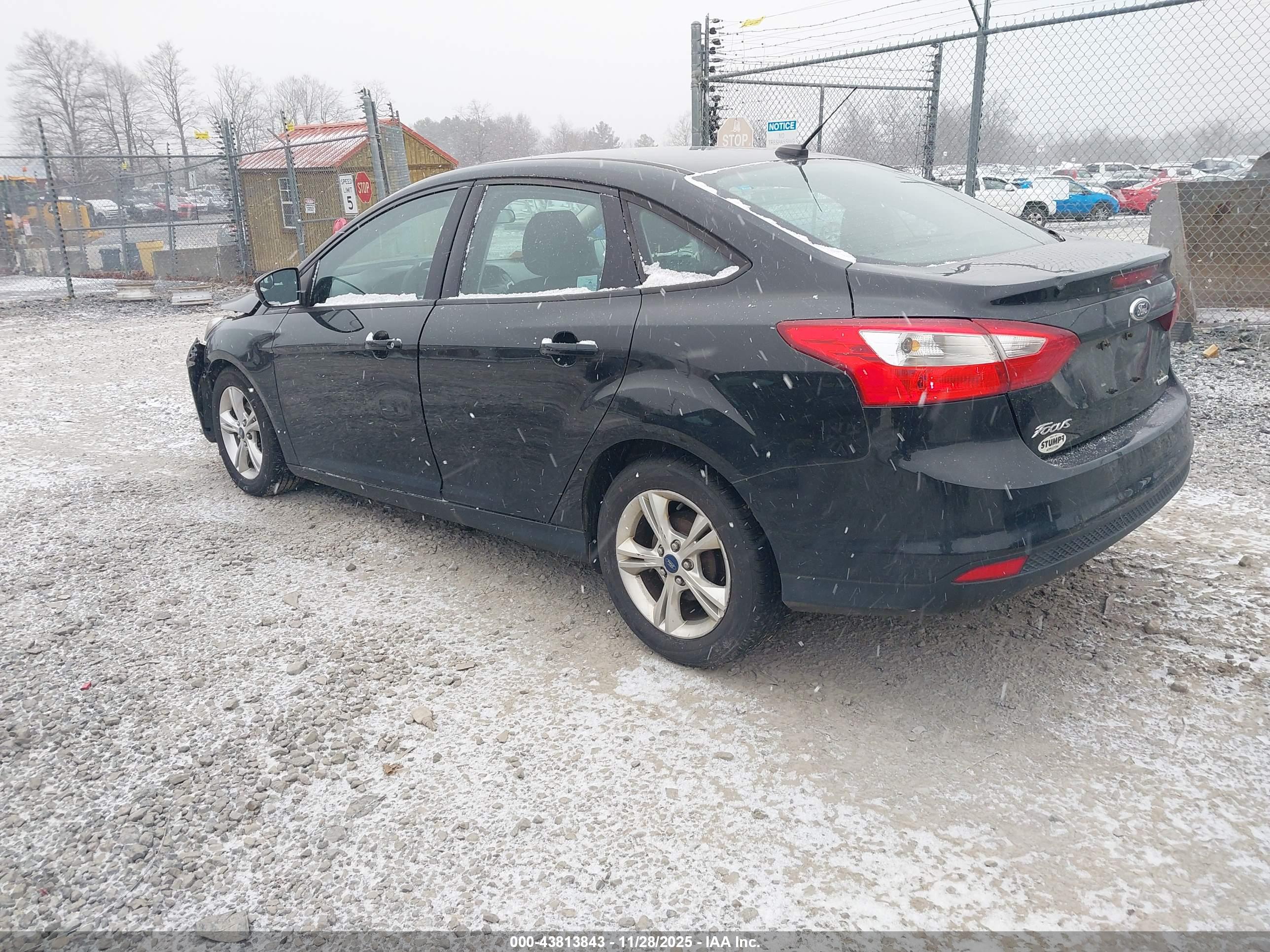 FORD FOCUS image 3