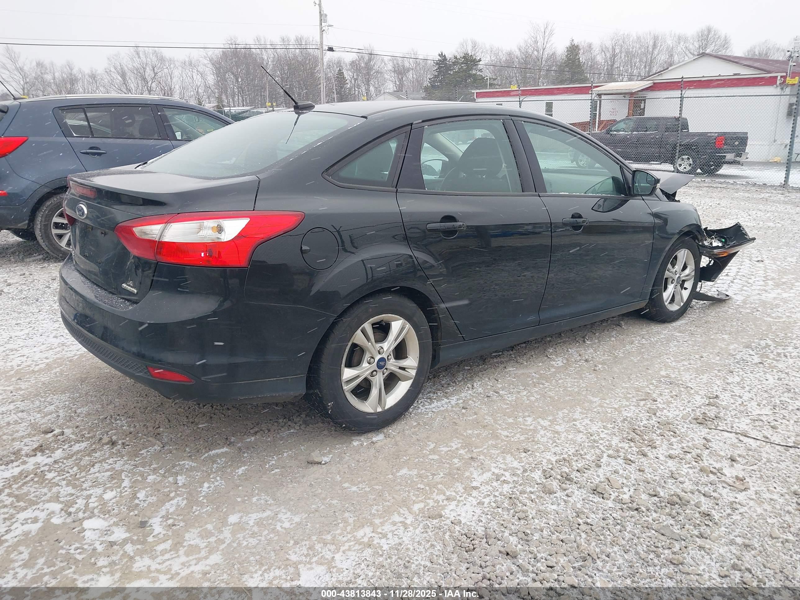 FORD FOCUS image 4