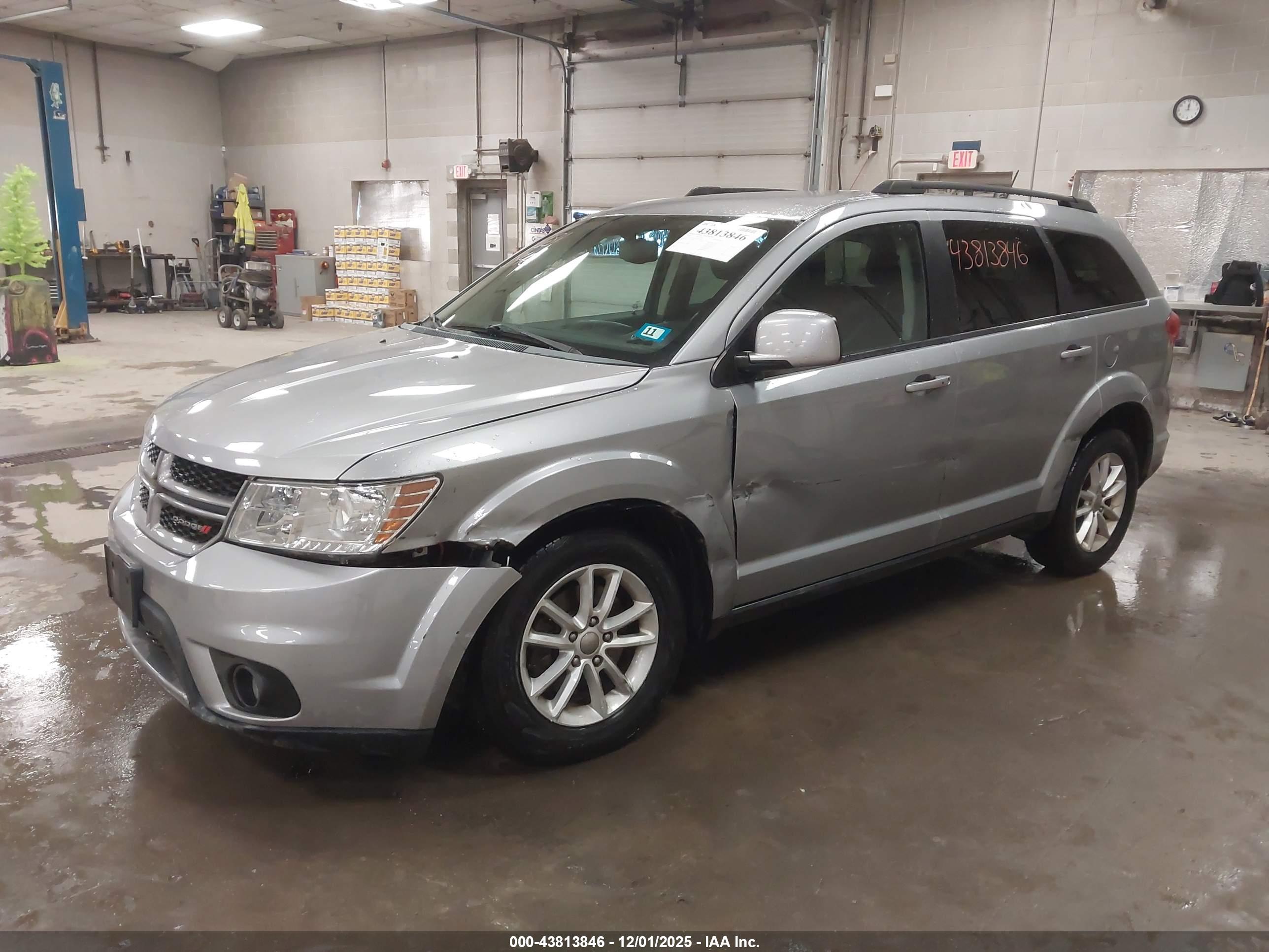 DODGE JOURNEY image 2