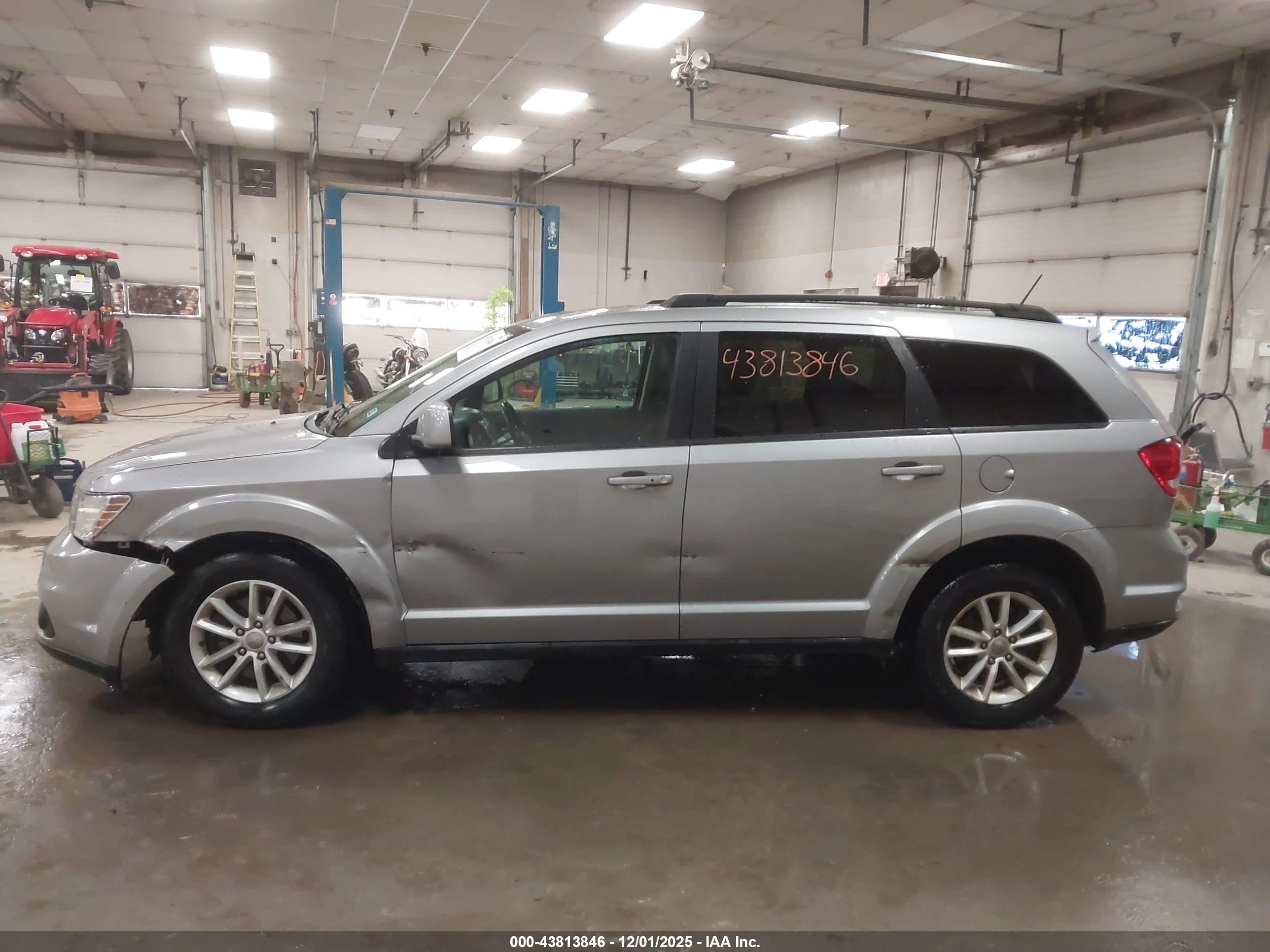 DODGE JOURNEY image 6