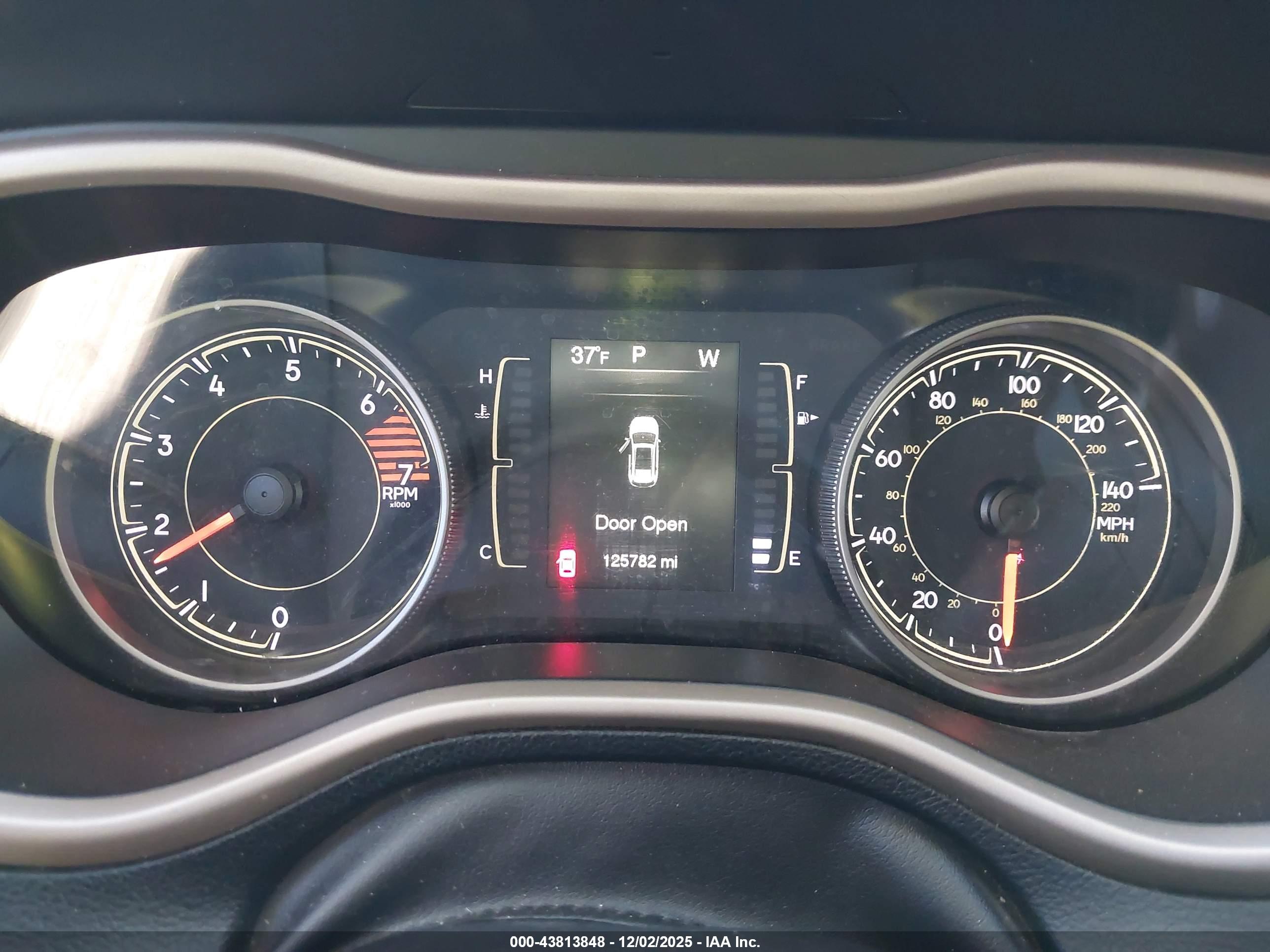 JEEP CHEROKEE image 7