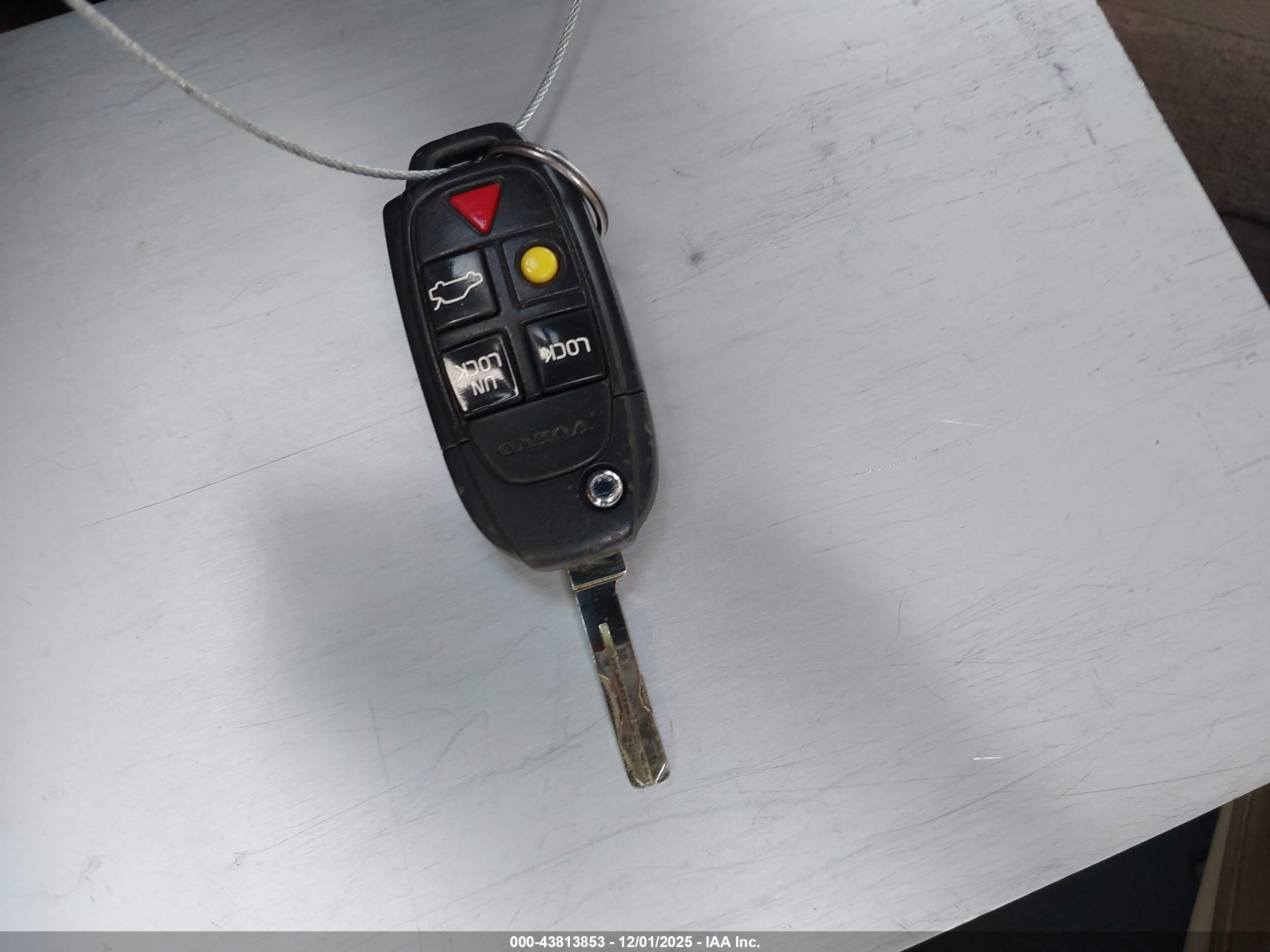 VOLVO XC90 image 11